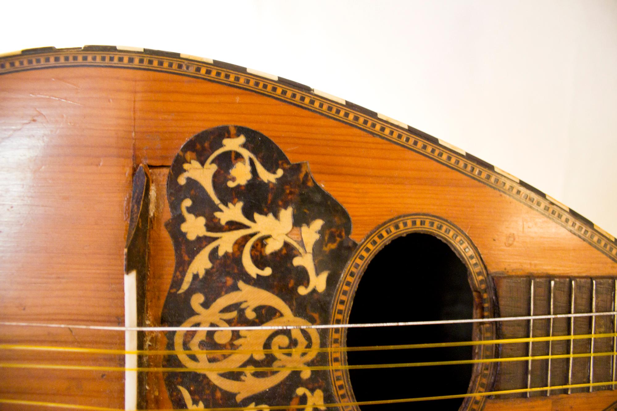 antique bowl back mandolin