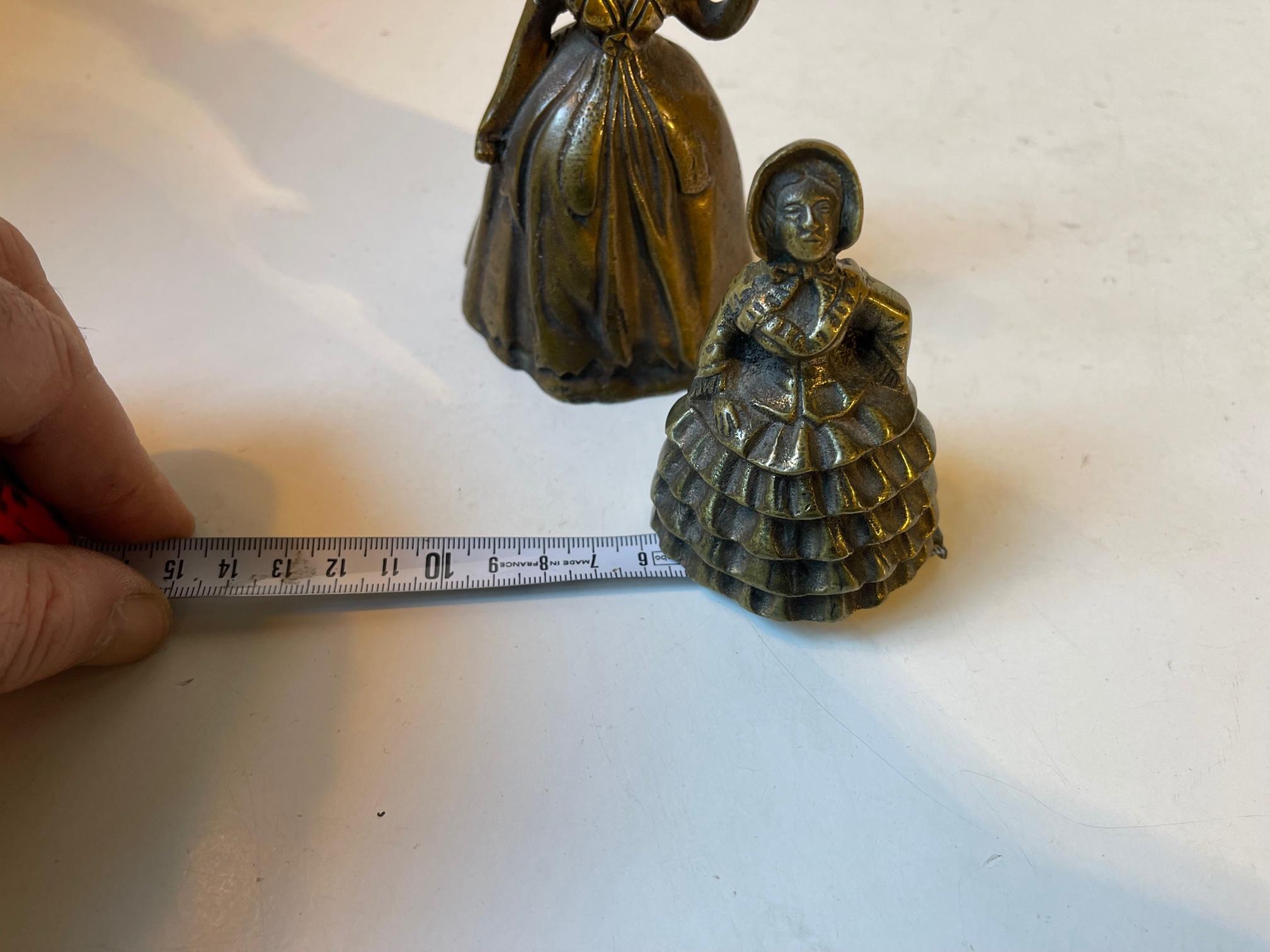 Antique Victorian Brass Bells in Shape of Ladies, 19th Century, Set of 2 For Sale 3