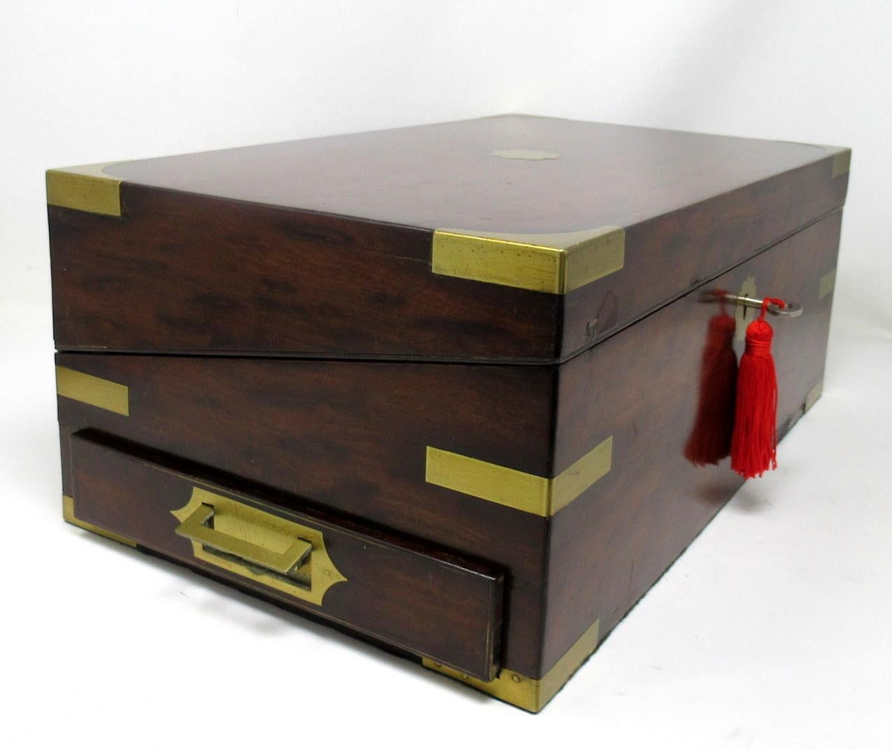 Antique Victorian Brass Bound Traveling Desk Mahogany Wooden Writing Slope Box In Good Condition In Dublin, Ireland