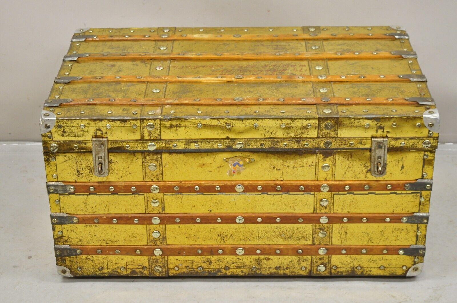 Antike viktorianische Messing verkleidet hölzerne Band Zug Trunk Storage Treasure Chest. Um 1900. Abmessungen: 18,5
