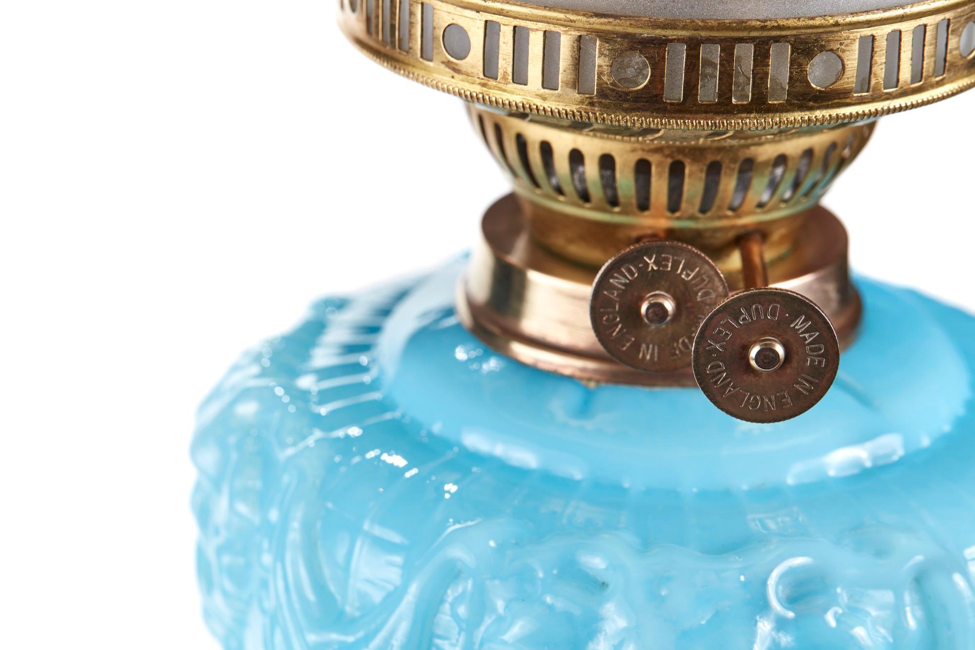 English Antique Victorian Brass Corinthian Column Oil Lamp