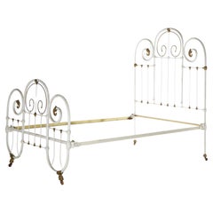 Antico letto matrimoniale vittoriano in ottone e ferro, circa 1890