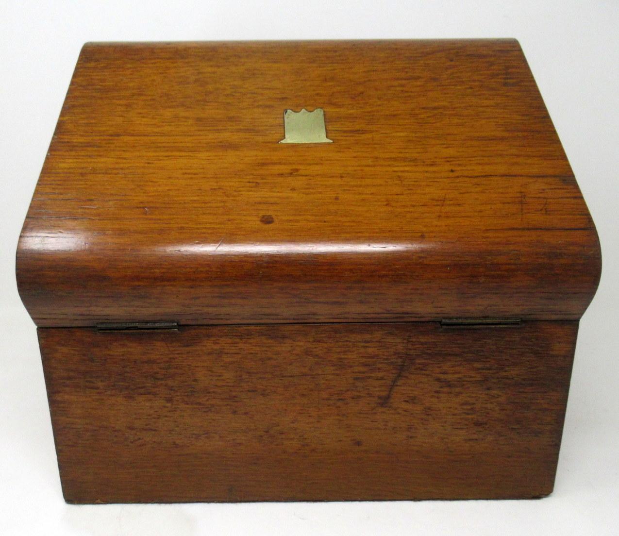 Antique Victorian Brass Mahogany Traveling Desk Wooden Writing Slope Box 19th Ct In Good Condition In Dublin, Ireland