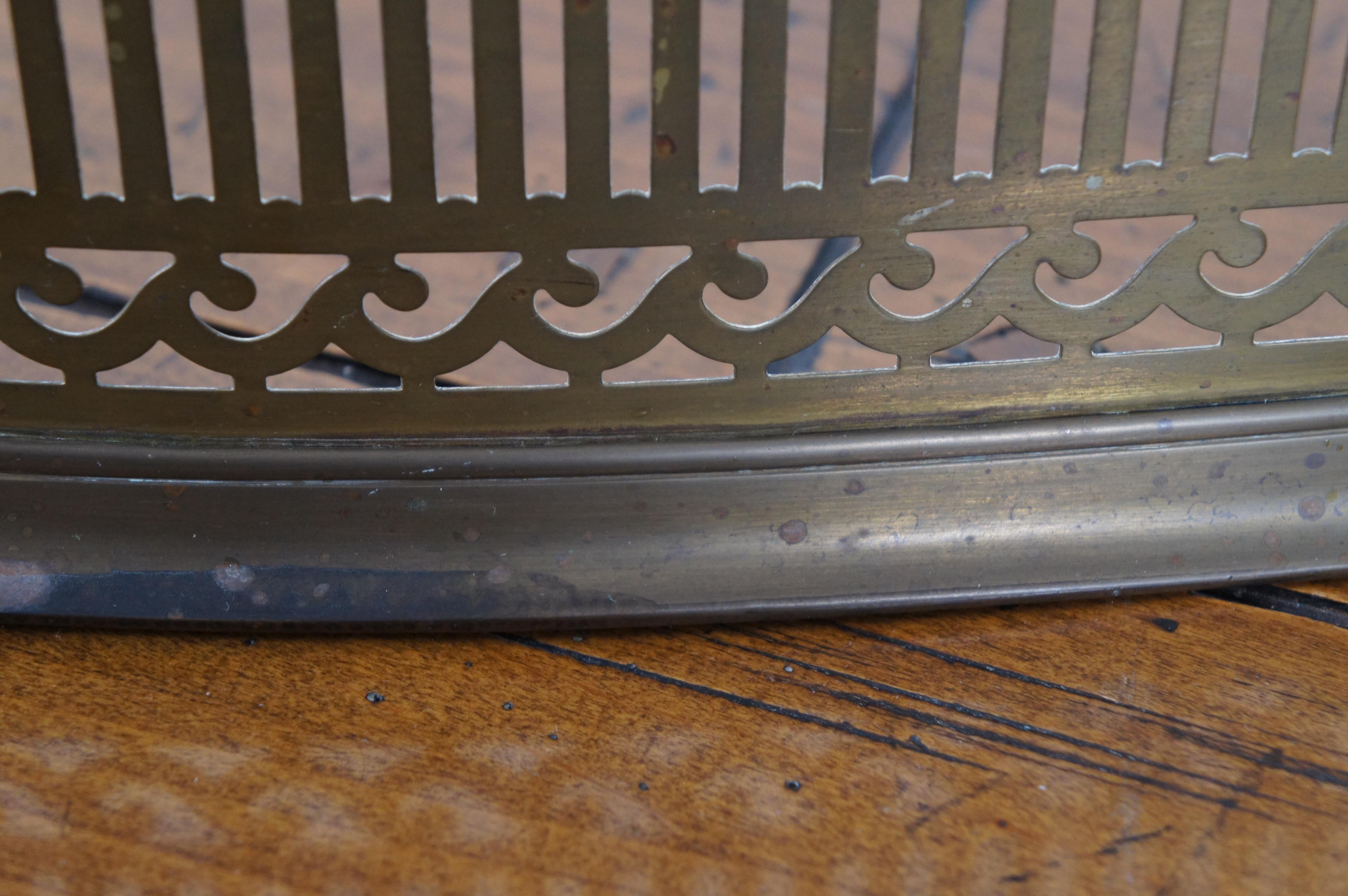 Antique Victorian Brass Pierced Serpentine Fireplace Hearth Fender Screen For Sale 1
