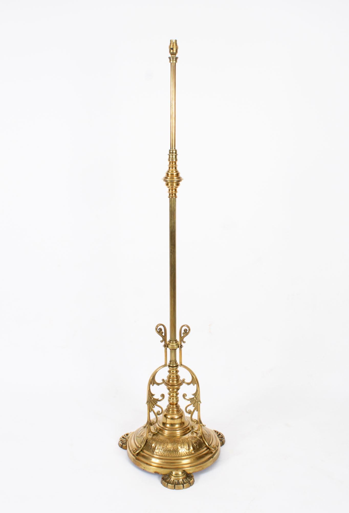 Lampe standard victorienne ancienne en laiton 19ème siècle en vente 7