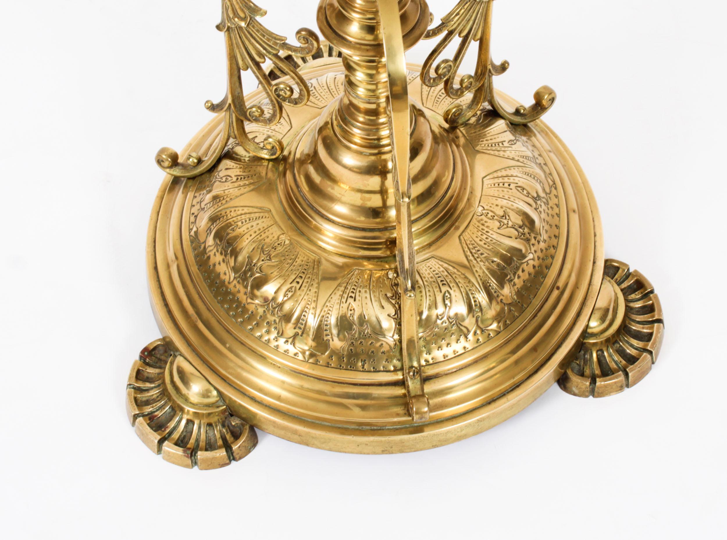 Lampe standard victorienne ancienne en laiton 19ème siècle Bon état - En vente à London, GB