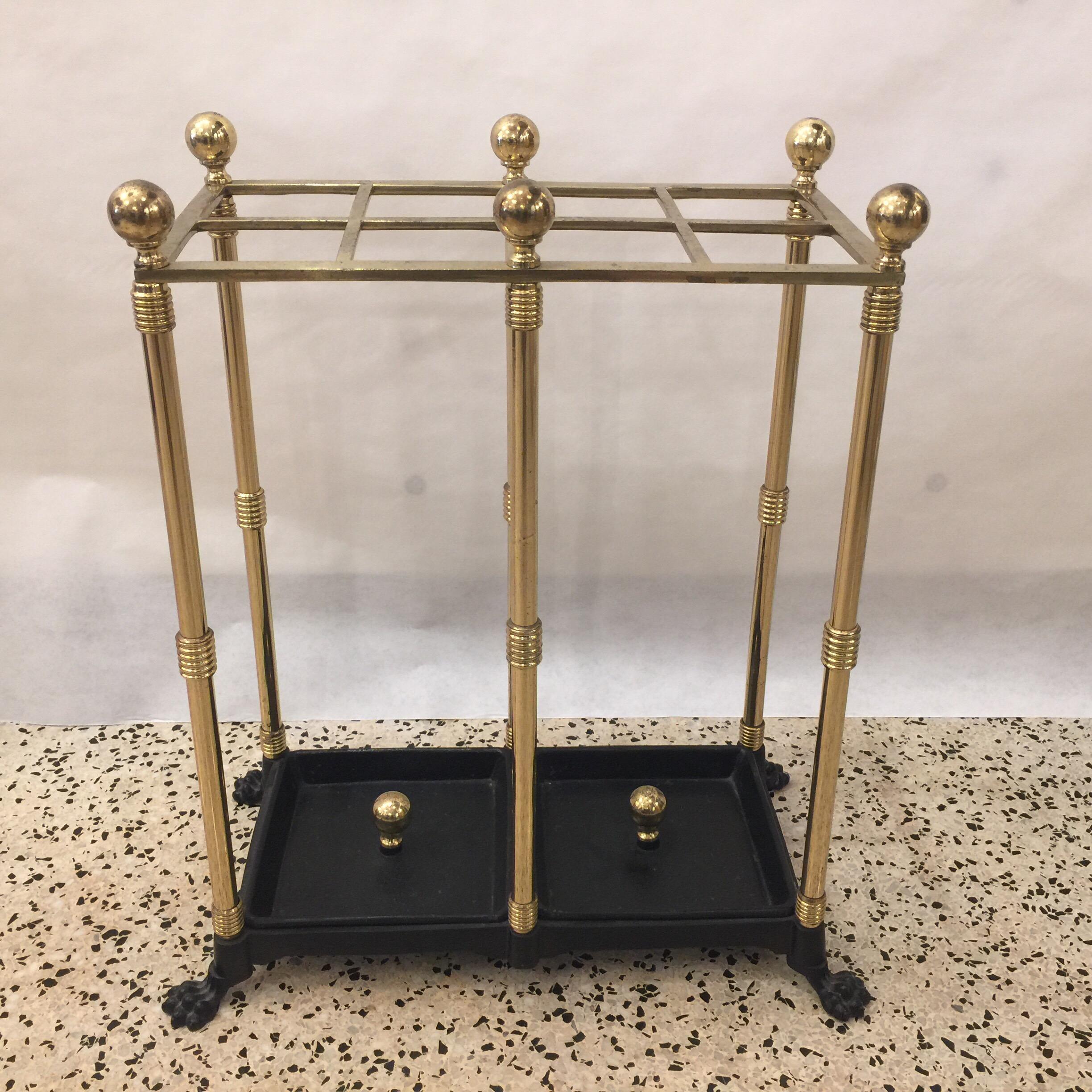 Antique Victorian Brass Umbrella Stand In Good Condition In East Hampton, NY
