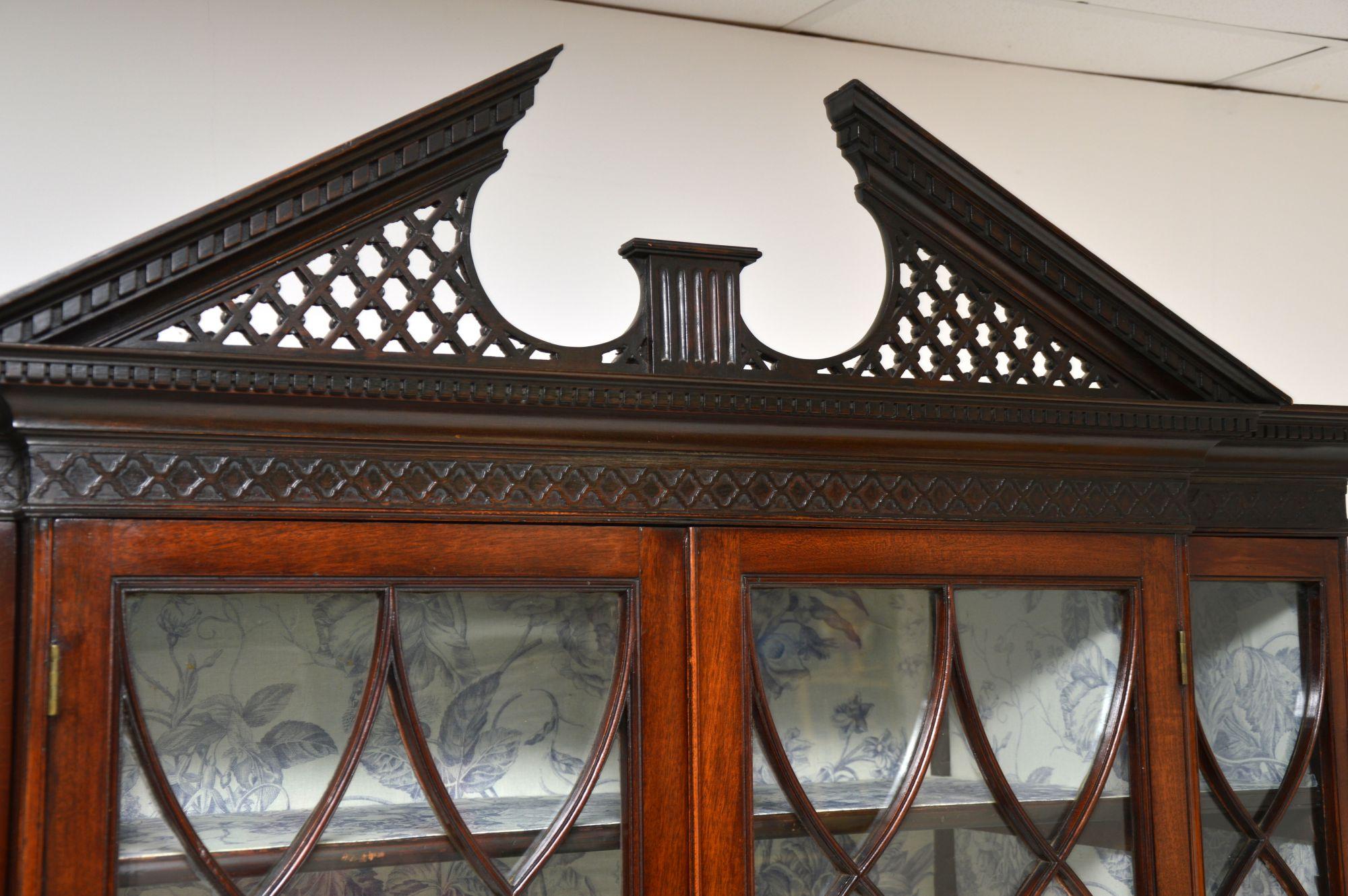 Antique Victorian Breakfront Bookcase For Sale at 1stDibs