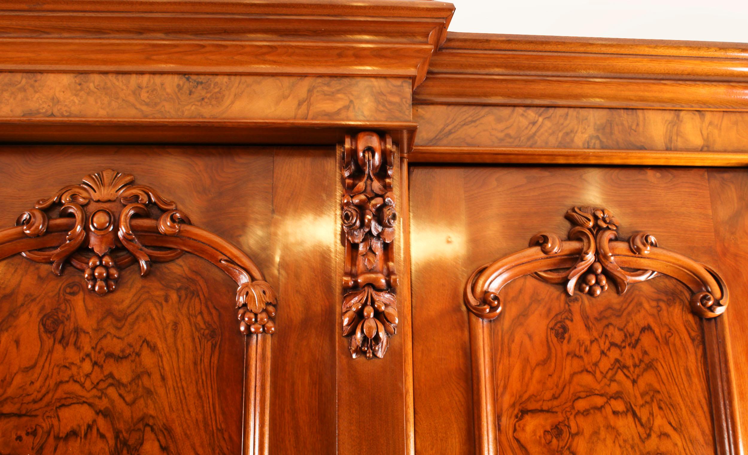 This is a stunning antique English Victorian burr walnut wardrobe, circa 1870 in date.

It has been accomplished in the very finest quality French burr walnut.

The wardrobe features a moulded cornice above three shaped panelled doors with