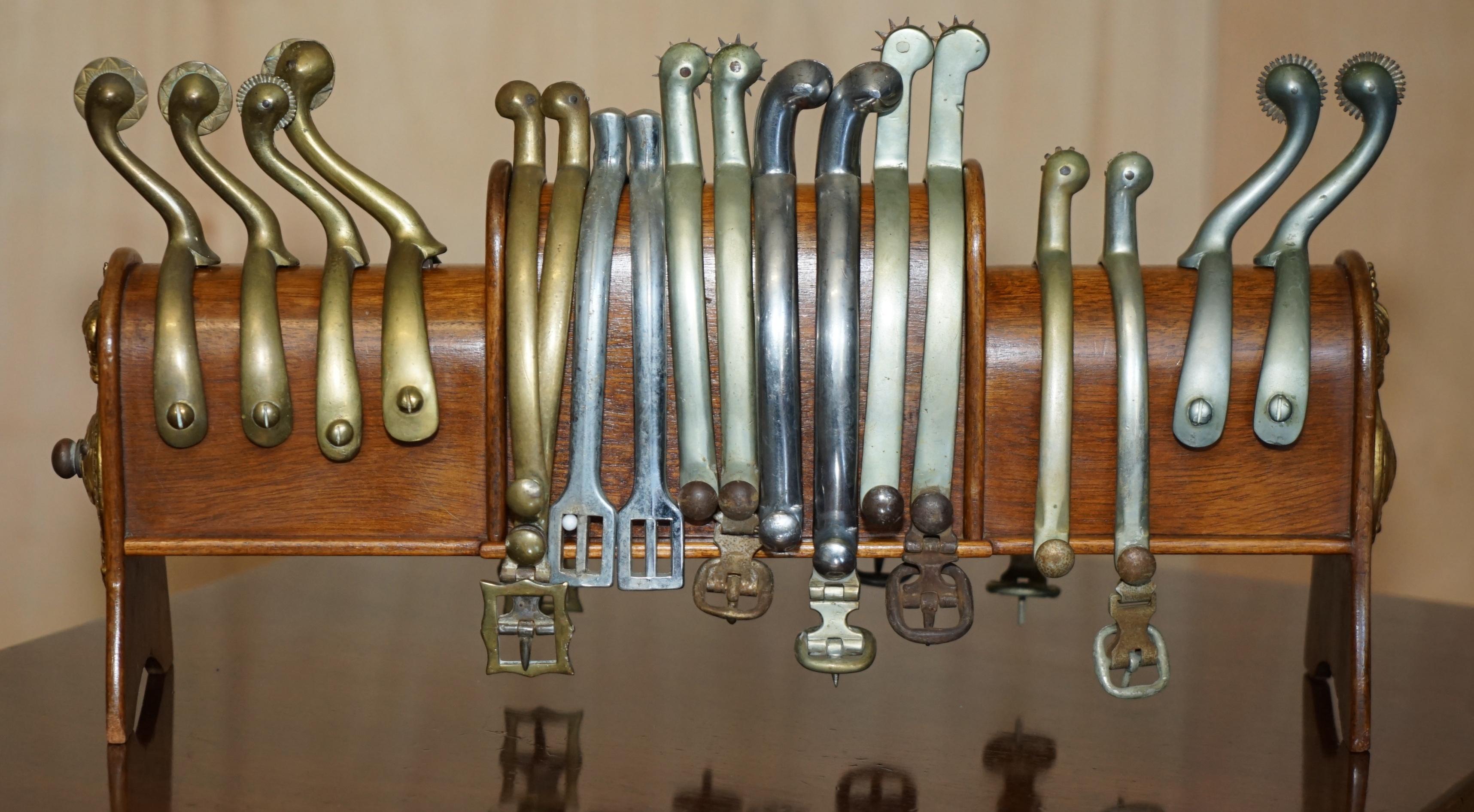 Fatto a mano ANTICO ARMATO BRITANNICO CAVALIERE MARTINGALE A CAVALLETTO E STIRUP in vendita