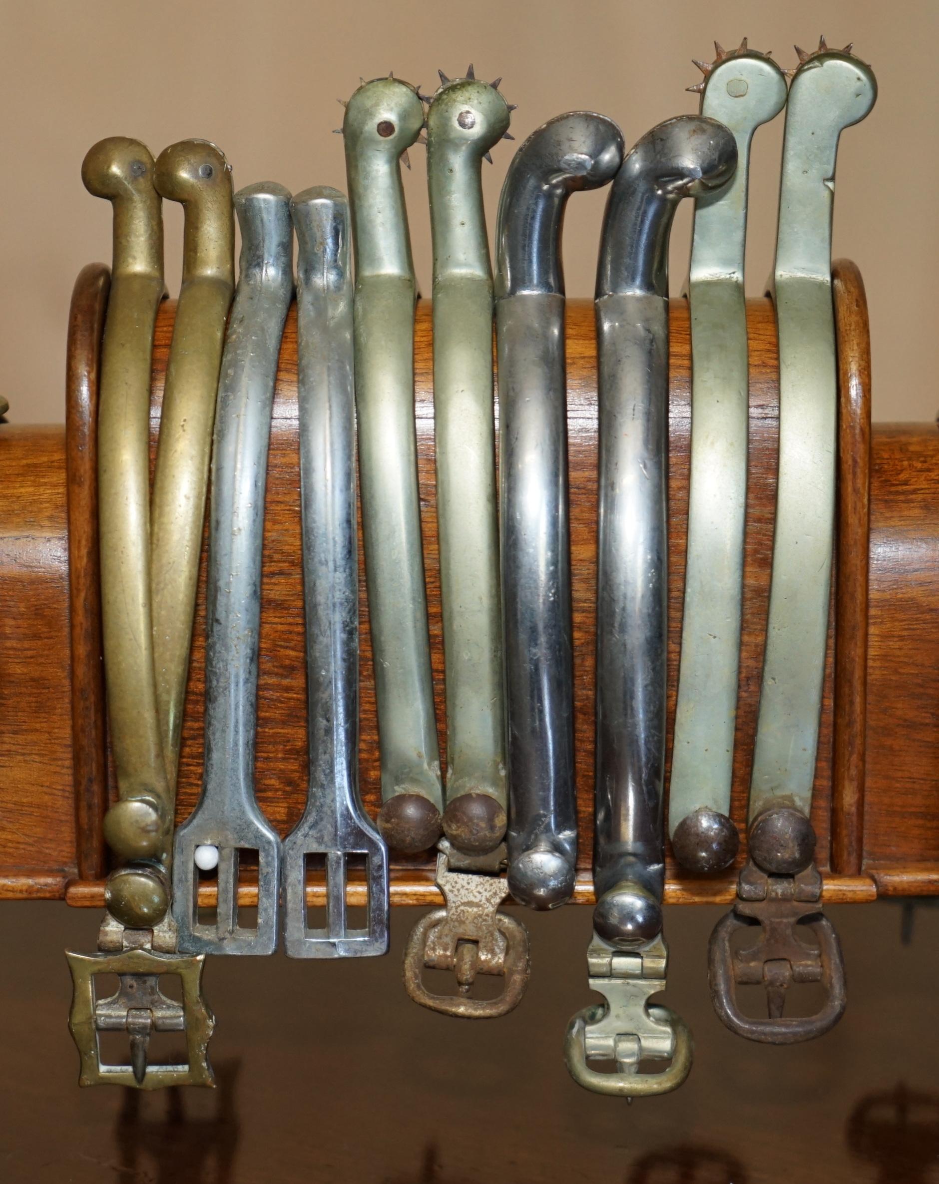 ANTICO ARMATO BRITANNICO CAVALIERE MARTINGALE A CAVALLETTO E STIRUP In condizioni buone in vendita a West Sussex, Pulborough