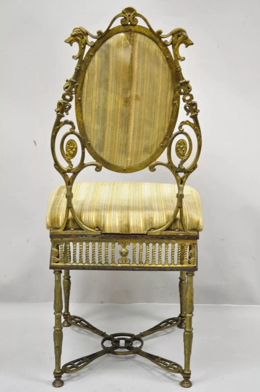 Antiche sedie da salotto vittoriane in bronzo e ottone in stile Oscar Bach - Coppia in vendita 1