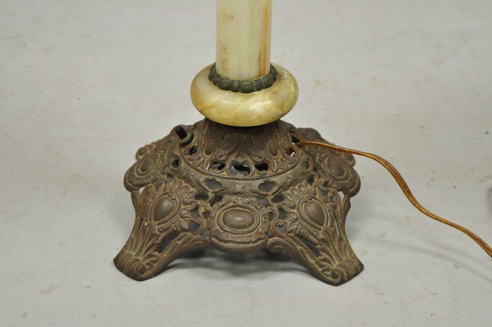 Ancienne lampe de bureau victorienne à huile convertie en bronze avec tige en albâtre en vente 1