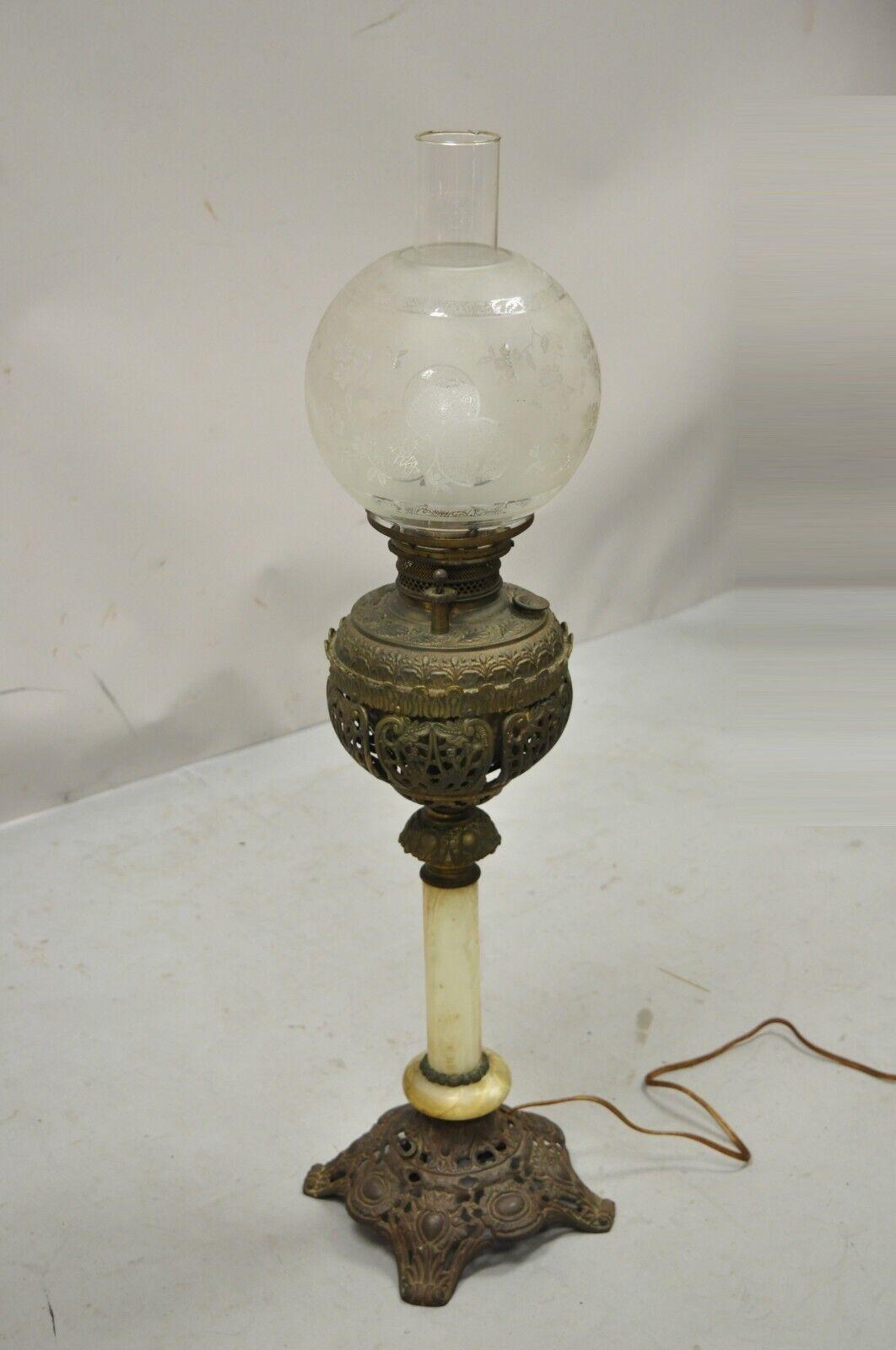 Ancienne lampe de bureau victorienne à huile convertie en bronze avec tige en albâtre en vente 2