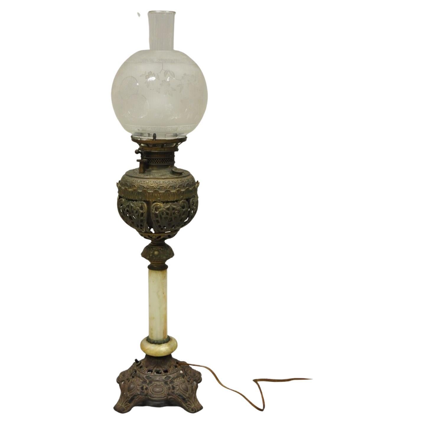 Antike viktorianische Bronze-Tischlampe, gedrechselte Öllampe, Alabaster-Schirm, Alabaster