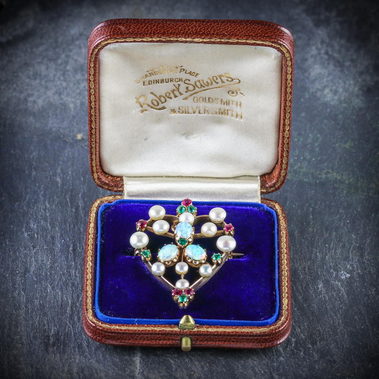 Antique Victorian Emerald Ruby Pearl Opal 18 Carat Gold circa 1900 Brooch For Sale 3