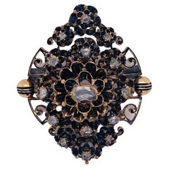 Broche victorienne ancienne avec .58 carats de diamants taillés en rose en or