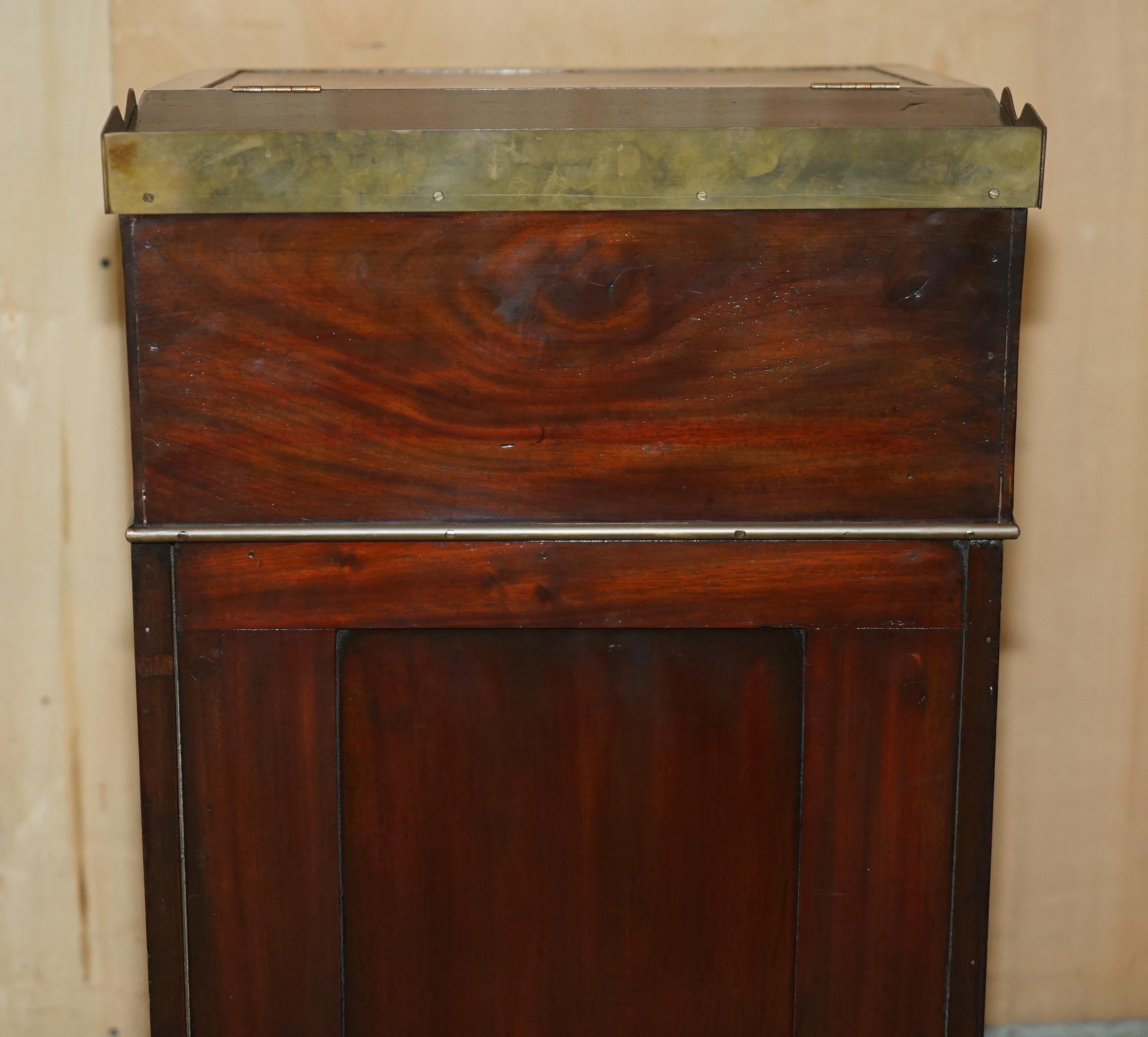 ANTIQUE ViCTORIAN BROWN LEATHER BRASS GALLERY MILITARY CAMPAIGN DAVENPORT DESK For Sale 4