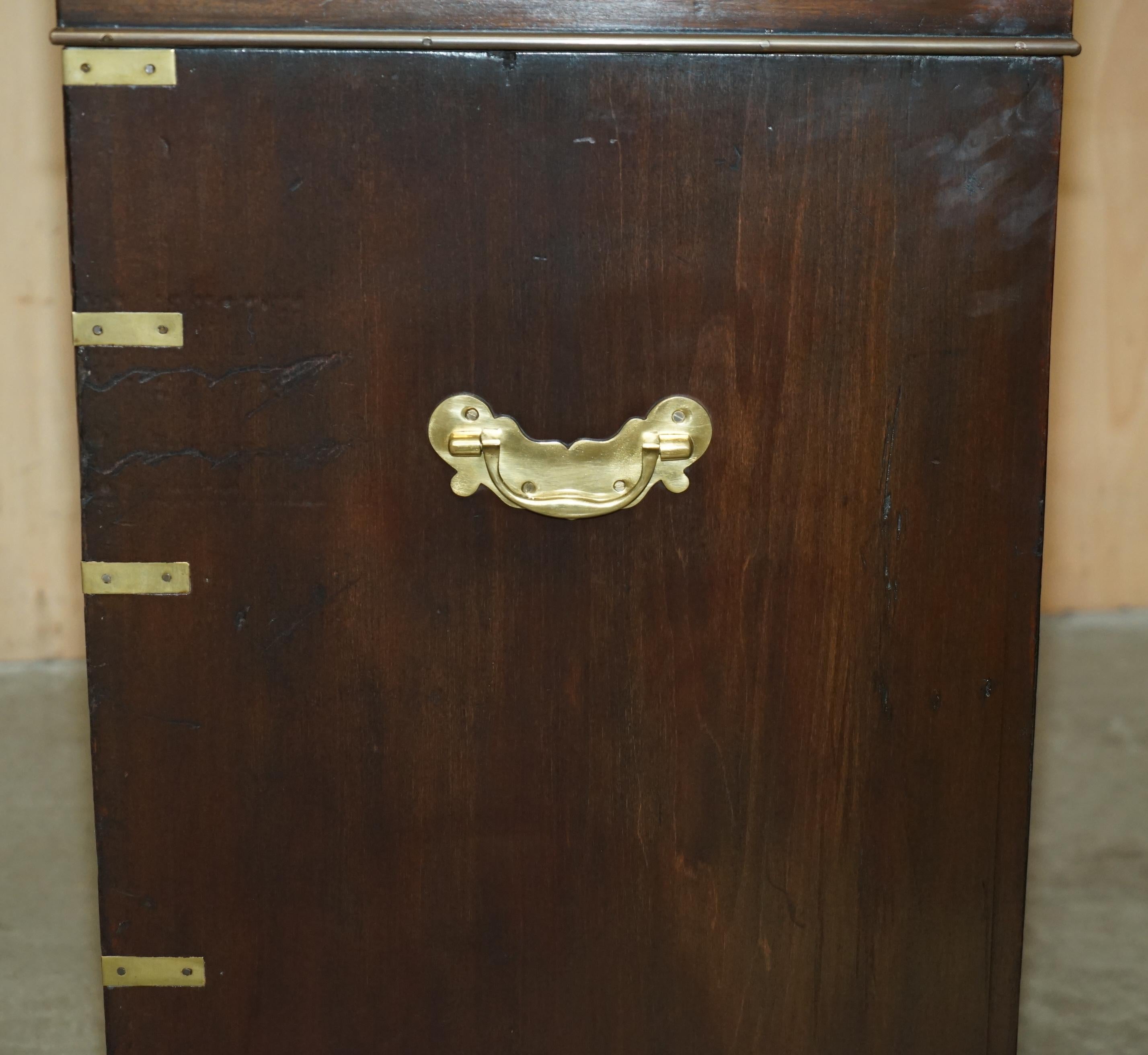 ANTIQUE ViCTORIAN BROWN LEATHER BRASS GALLERY MILITARY CAMPAIGN DAVENPORT DESK For Sale 6