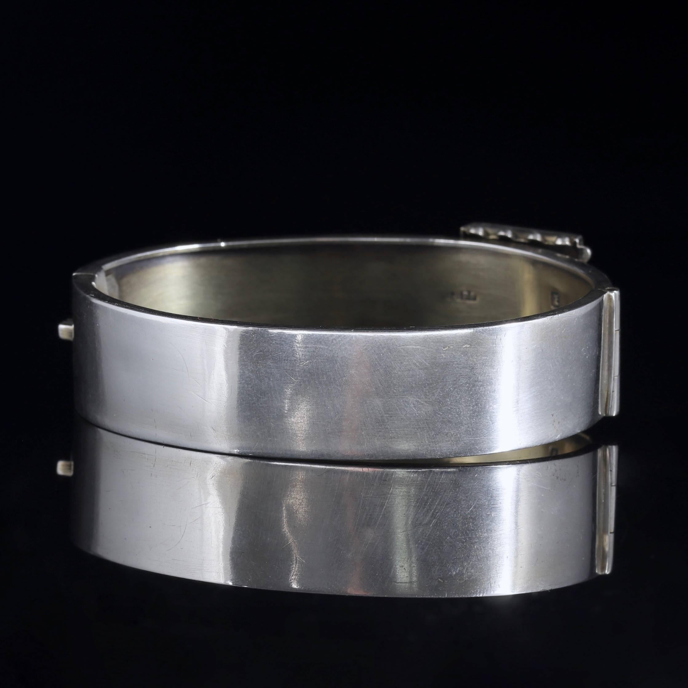 Antique Victorian Buckle Bangle Sterling Silver Dated Birmingham, 1888 In Excellent Condition In Lancaster, Lancashire