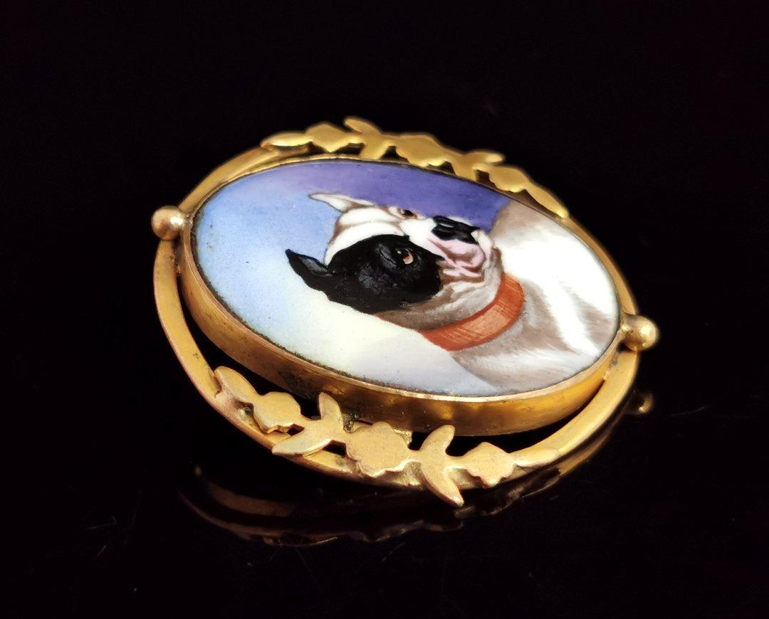 Antique Victorian Bulldog Brooch, Enamelled Portrait In Good Condition In NEWARK, GB