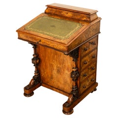 Antica scrivania Davenport vittoriana in radica di noce intarsiata e scolpita 1860