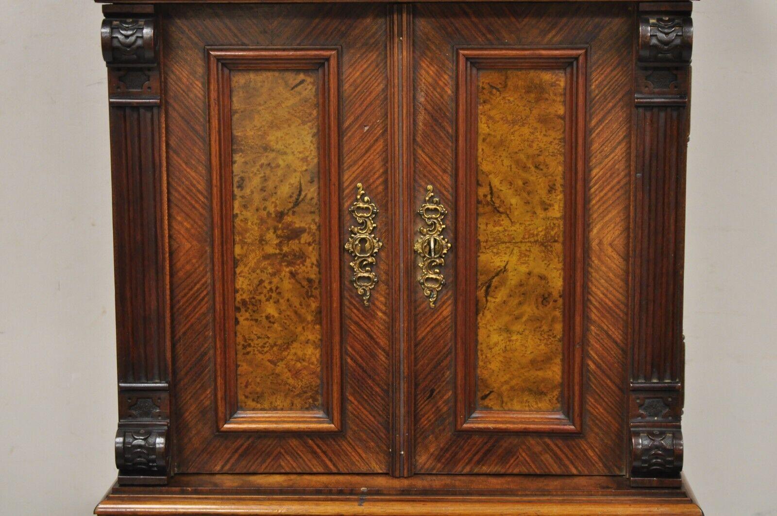 Antike viktorianische Nussbaum Muschel geschnitzt Wand hängen Curio Display Cabinet im Angebot 5