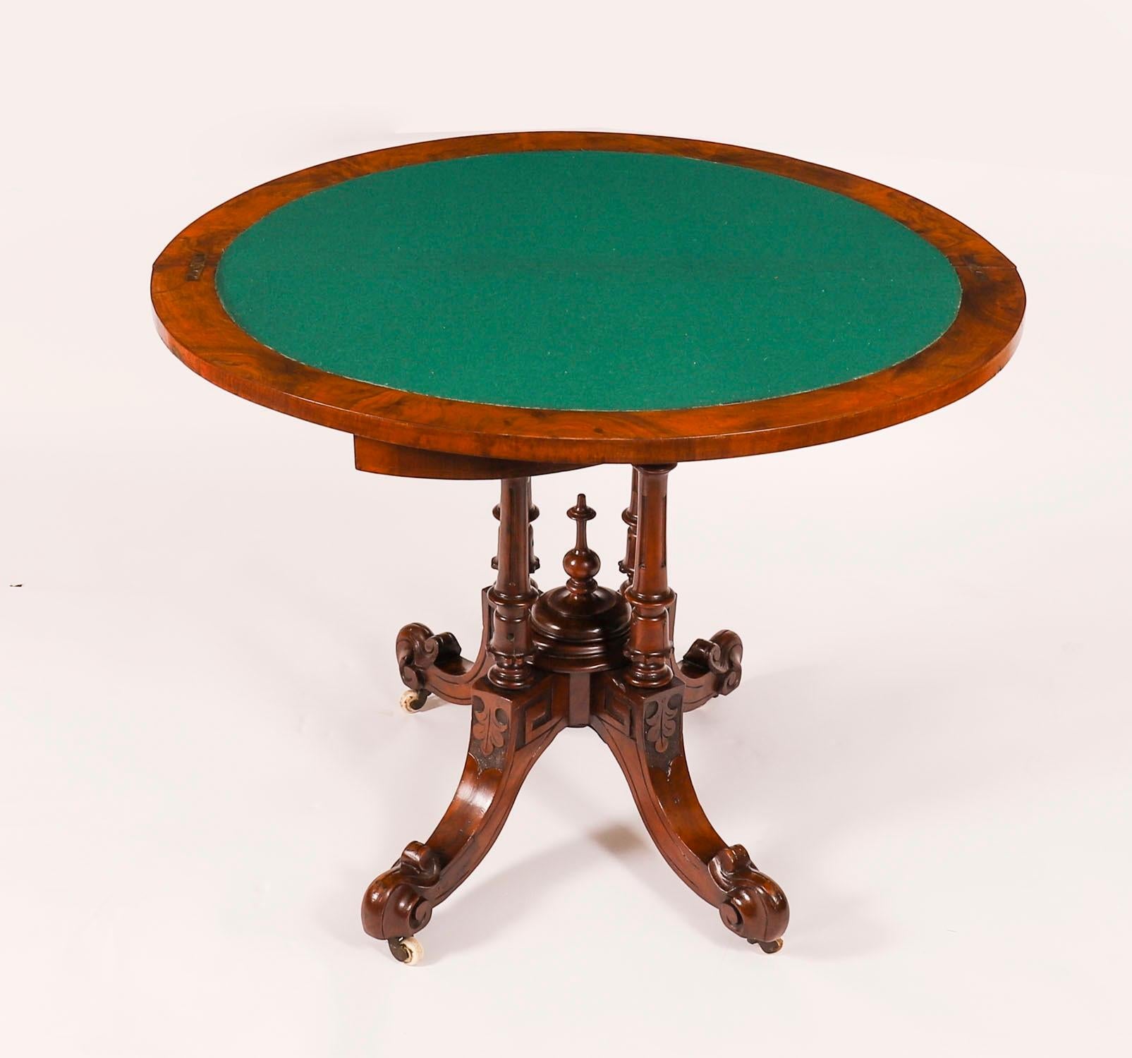 Antique Victorian Burr Walnut and Inlaid Card Table C.1860 19th Century In Good Condition For Sale In London, GB
