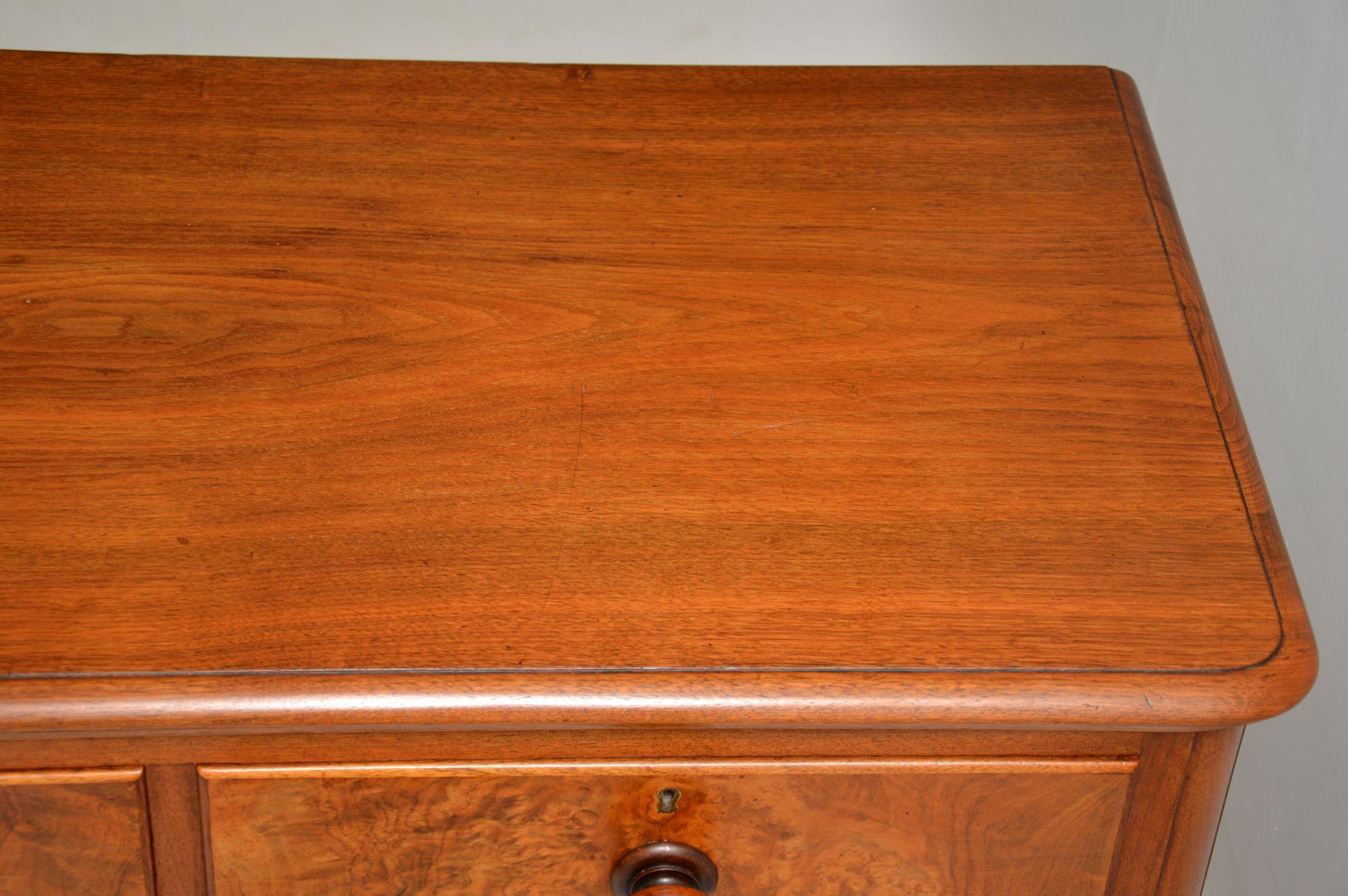 Antique Victorian Burr Walnut Chest of Drawers In Good Condition In London, GB