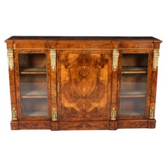 Credenza victoriana antigua de nogal rebabas Siglo XIX