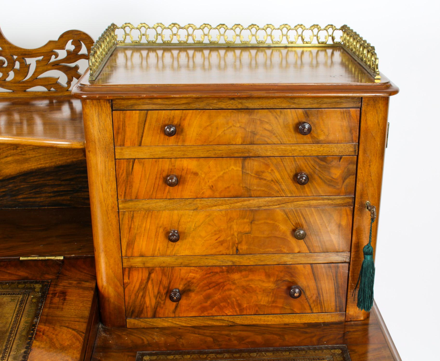 Bureau à piédestal victorien ancien Dickens en ronce de noyer 19ème siècle en vente 3