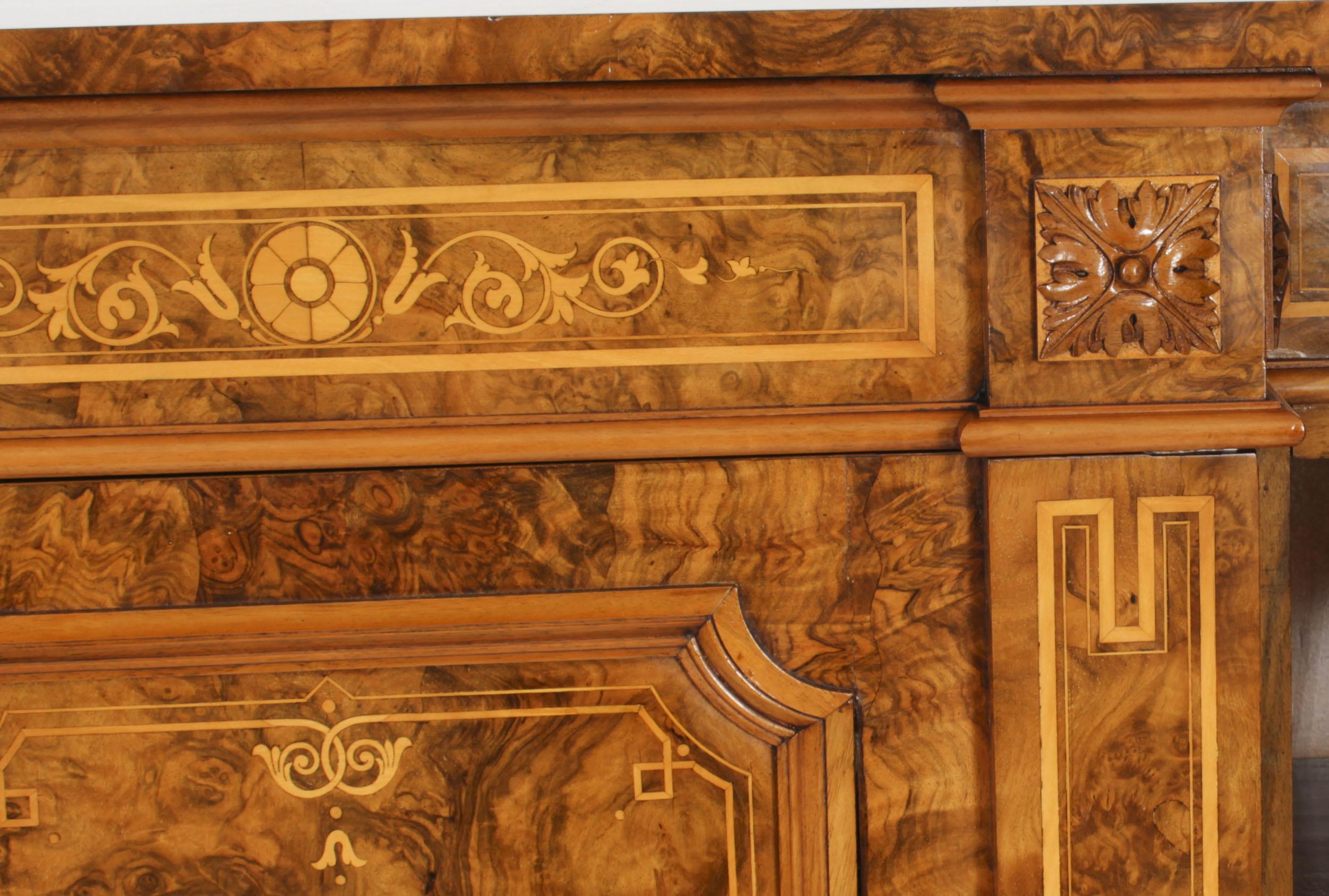 Antique Victorian Burr Walnut & Inlaid Breakfront Open Bookcase 19th C In Good Condition For Sale In London, GB