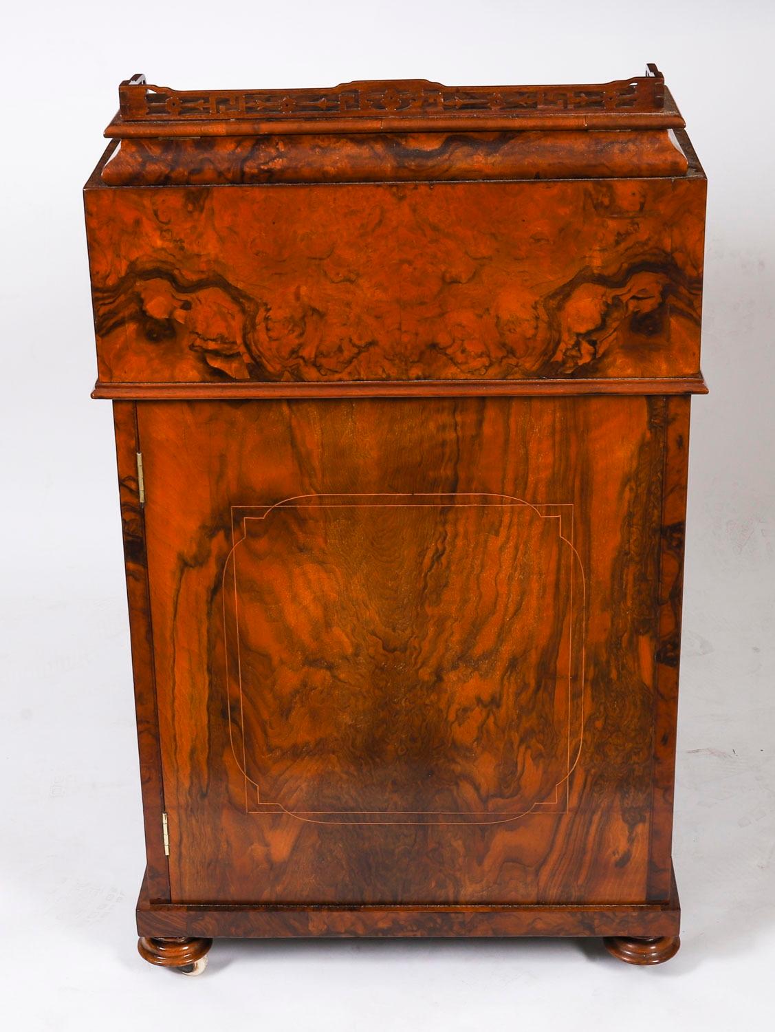 Antiker viktorianischer Schreibtisch aus Wurzelholz mit Intarsien Davenport, ca. 1860, 19. im Angebot 4