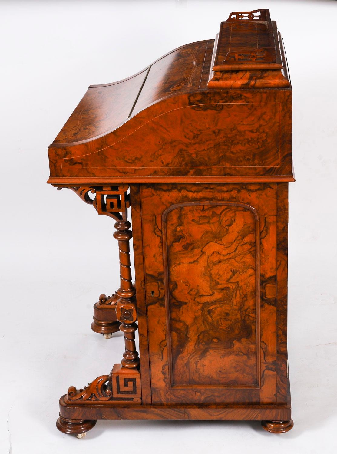 Antiker viktorianischer Schreibtisch aus Wurzelholz mit Intarsien Davenport, ca. 1860, 19. im Angebot 10