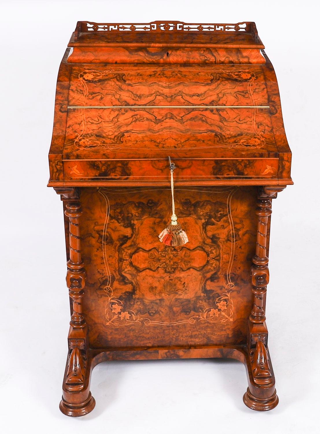 Antiker viktorianischer Schreibtisch aus Wurzelholz mit Intarsien Davenport, ca. 1860, 19. im Angebot 1