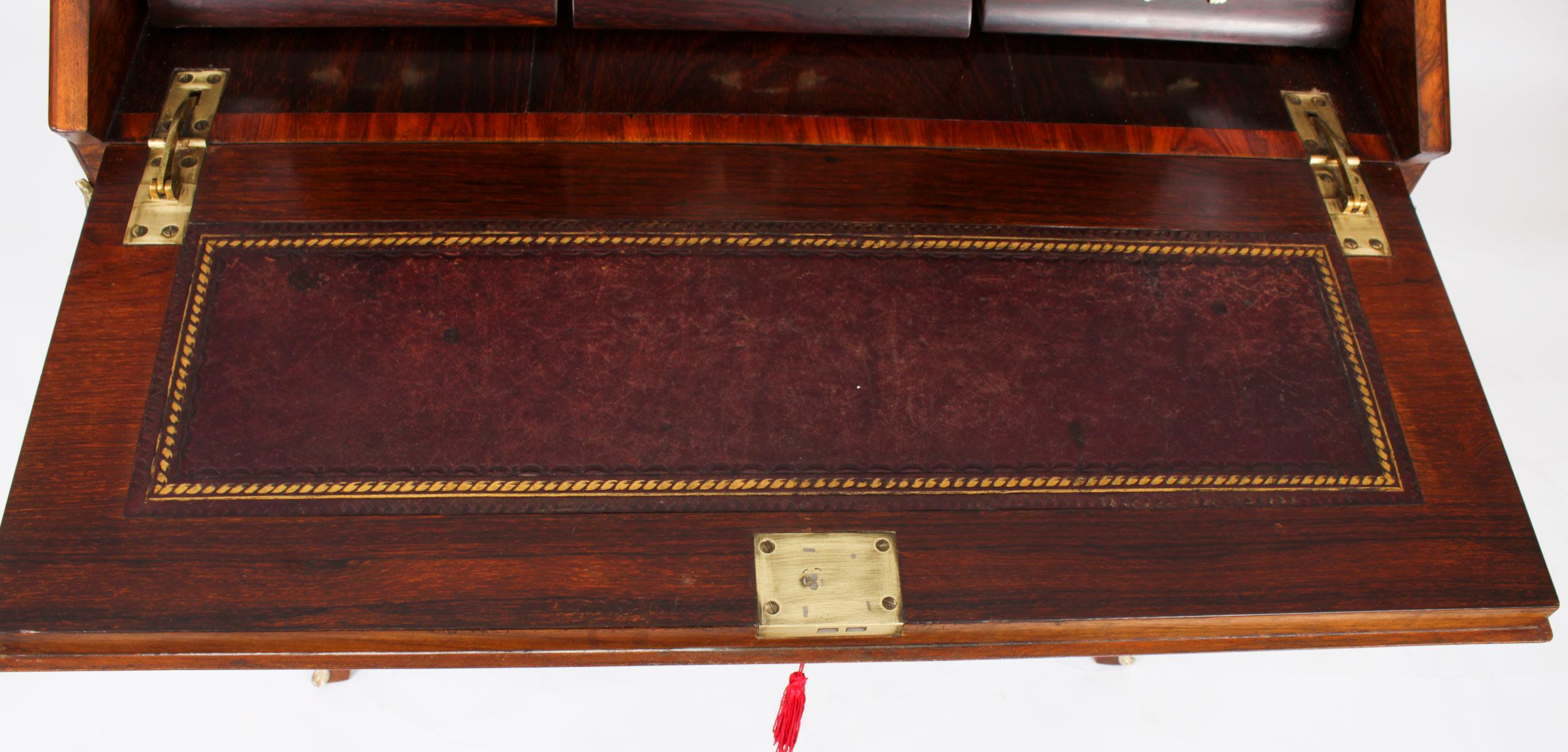Bureau Bonheur de Jour victorien ancien et ornementation en bronze doré 19ème siècle en vente 12