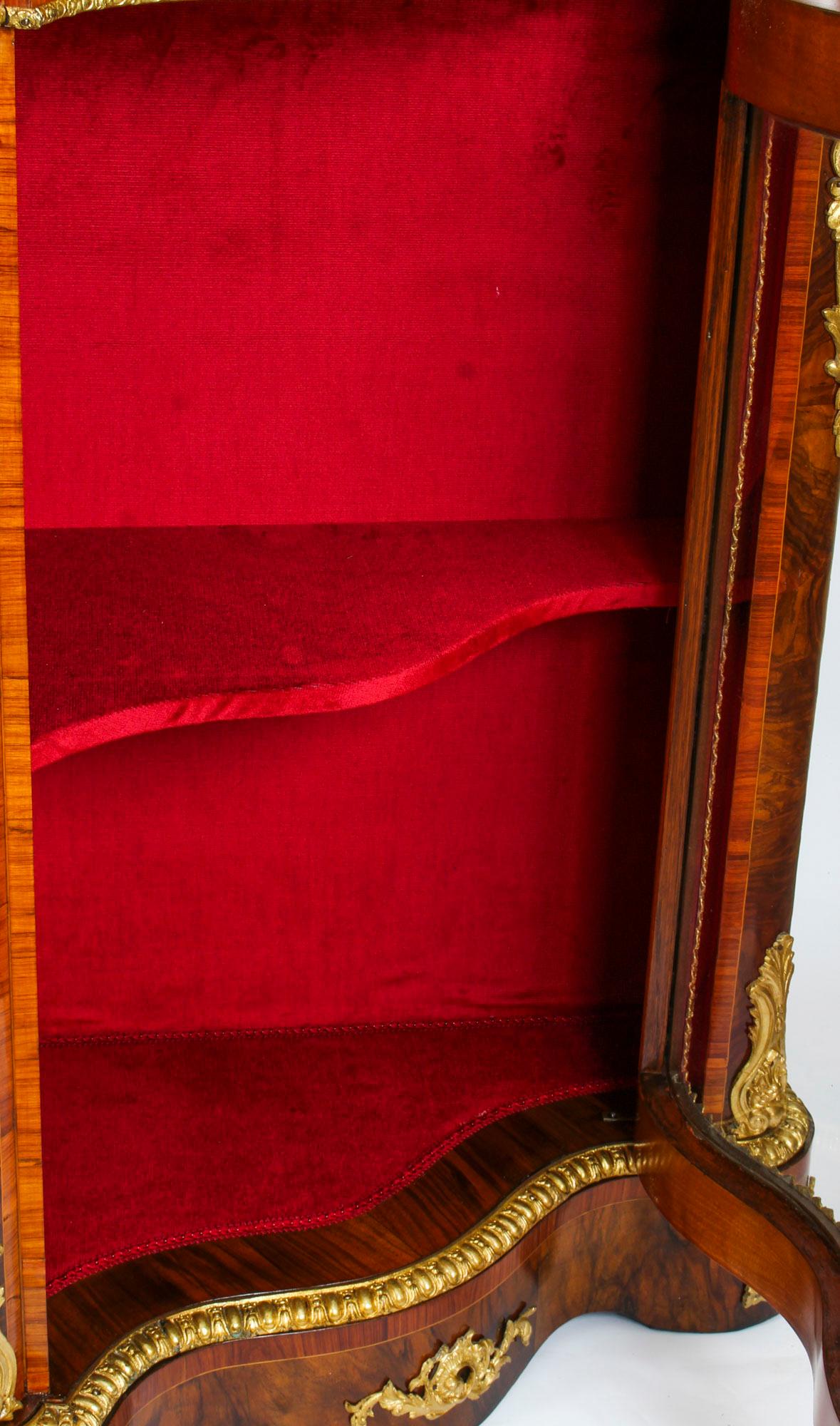 Antique Victorian Burr Walnut and Marquetry Serpentine Credenza, 19th Century For Sale 6