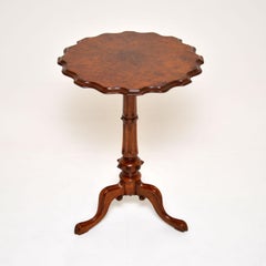 Table d'appoint victorienne ancienne en ronce de noyer