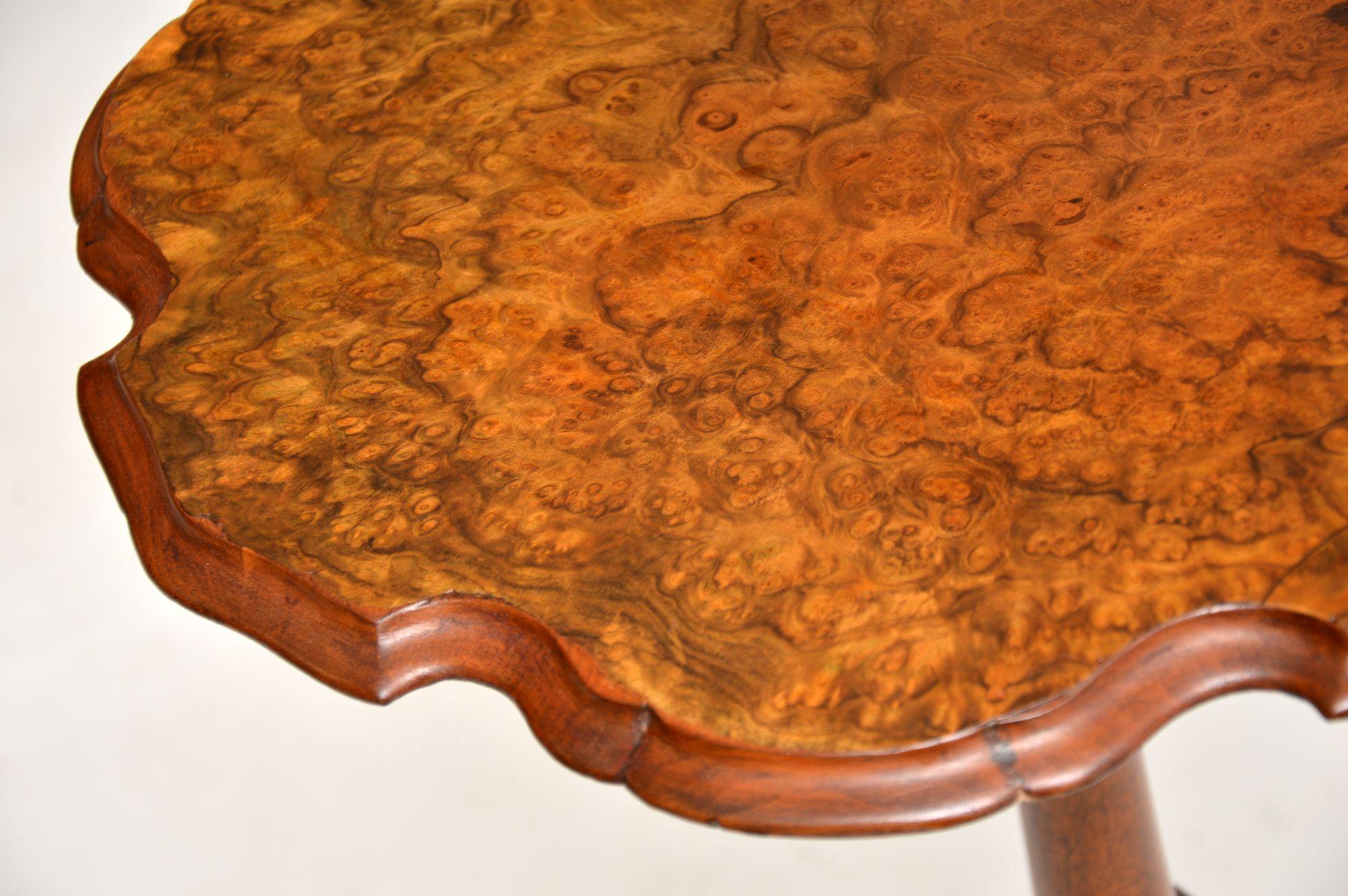 Antique Victorian Burr Walnut Occasional Side Table In Good Condition For Sale In London, GB