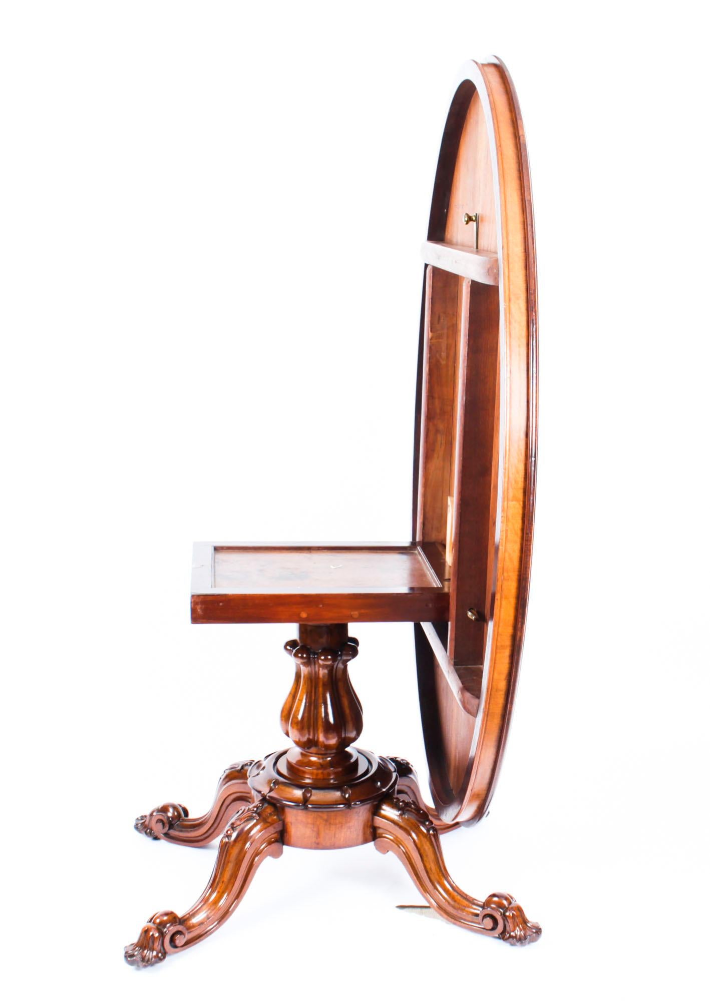 Antique Victorian Burr Walnut Oval Loo Table, 19th Century In Good Condition In London, GB