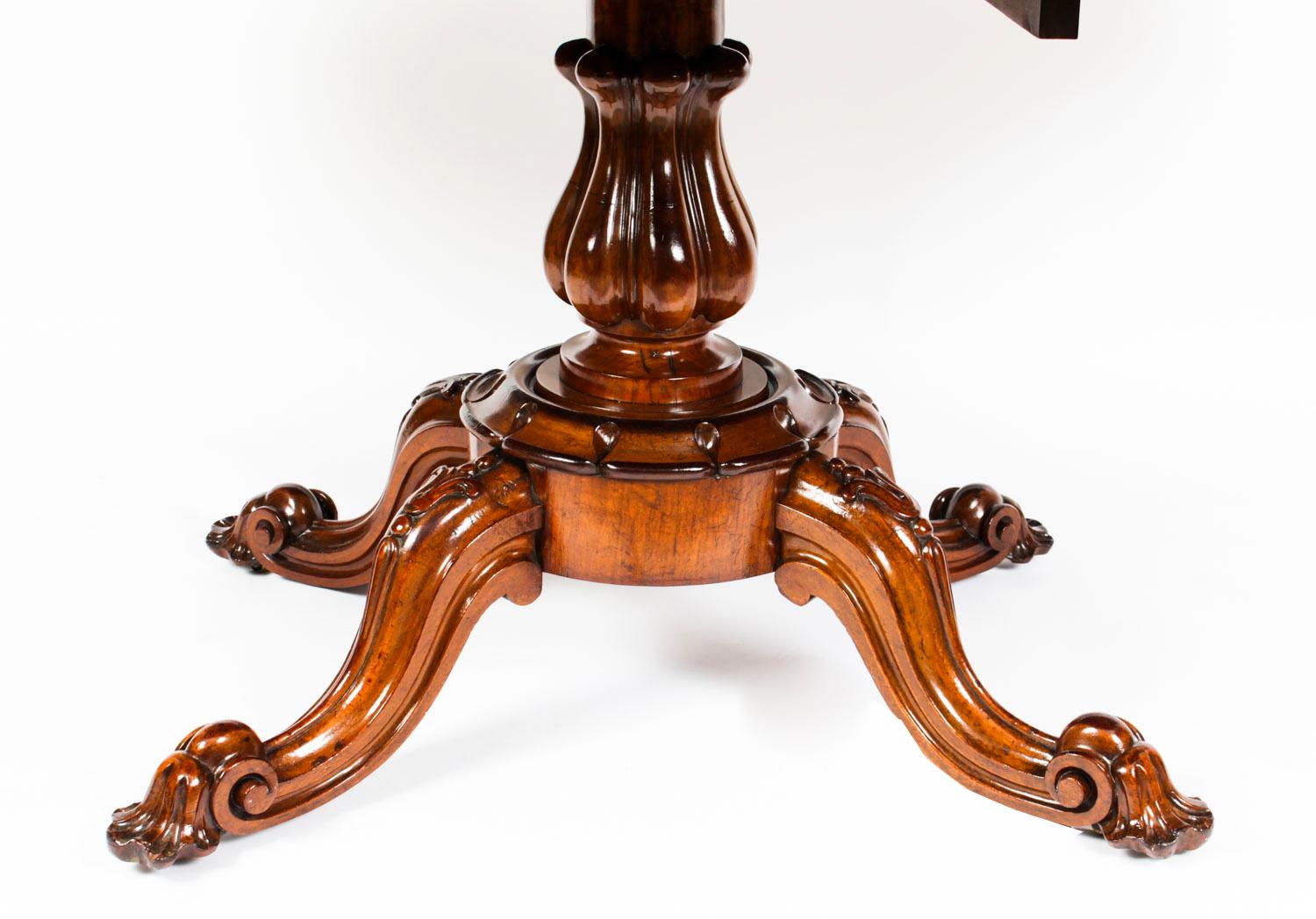 Antique Victorian Burr Walnut Oval Loo Table, 19th Century 1