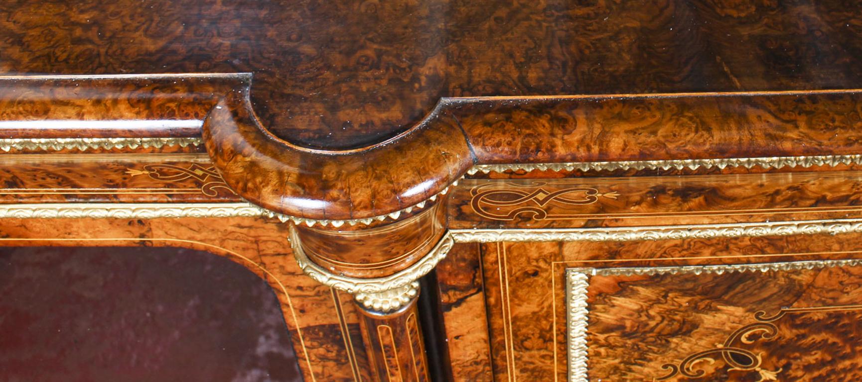 Viktorianischer Sevres-Anrichteschrank aus Wurzelnussholz mit Spiegelrücken, 19. Jahrhundert im Angebot 9