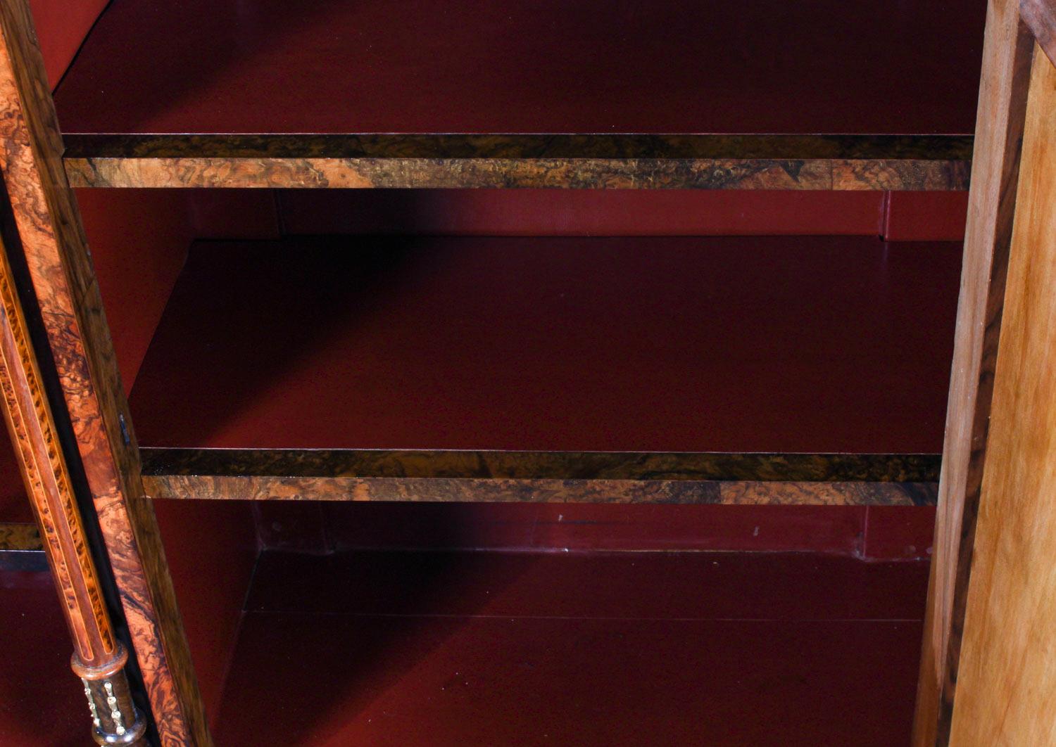 Viktorianischer Sevres-Anrichteschrank aus Wurzelnussholz mit Spiegelrücken, 19. Jahrhundert im Angebot 14