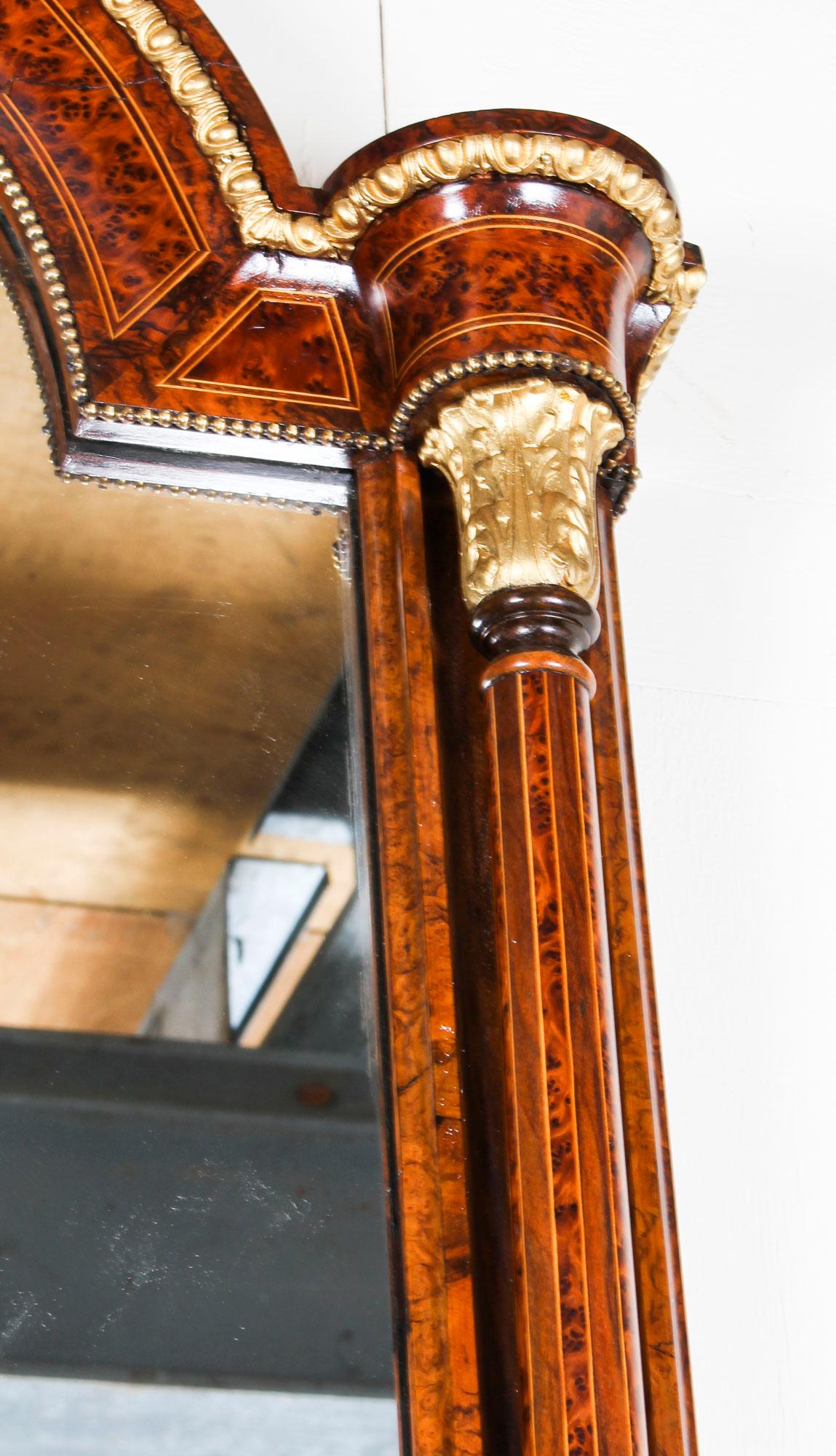 Viktorianischer Sevres-Anrichteschrank aus Wurzelnussholz mit Spiegelrücken, 19. Jahrhundert im Angebot 3