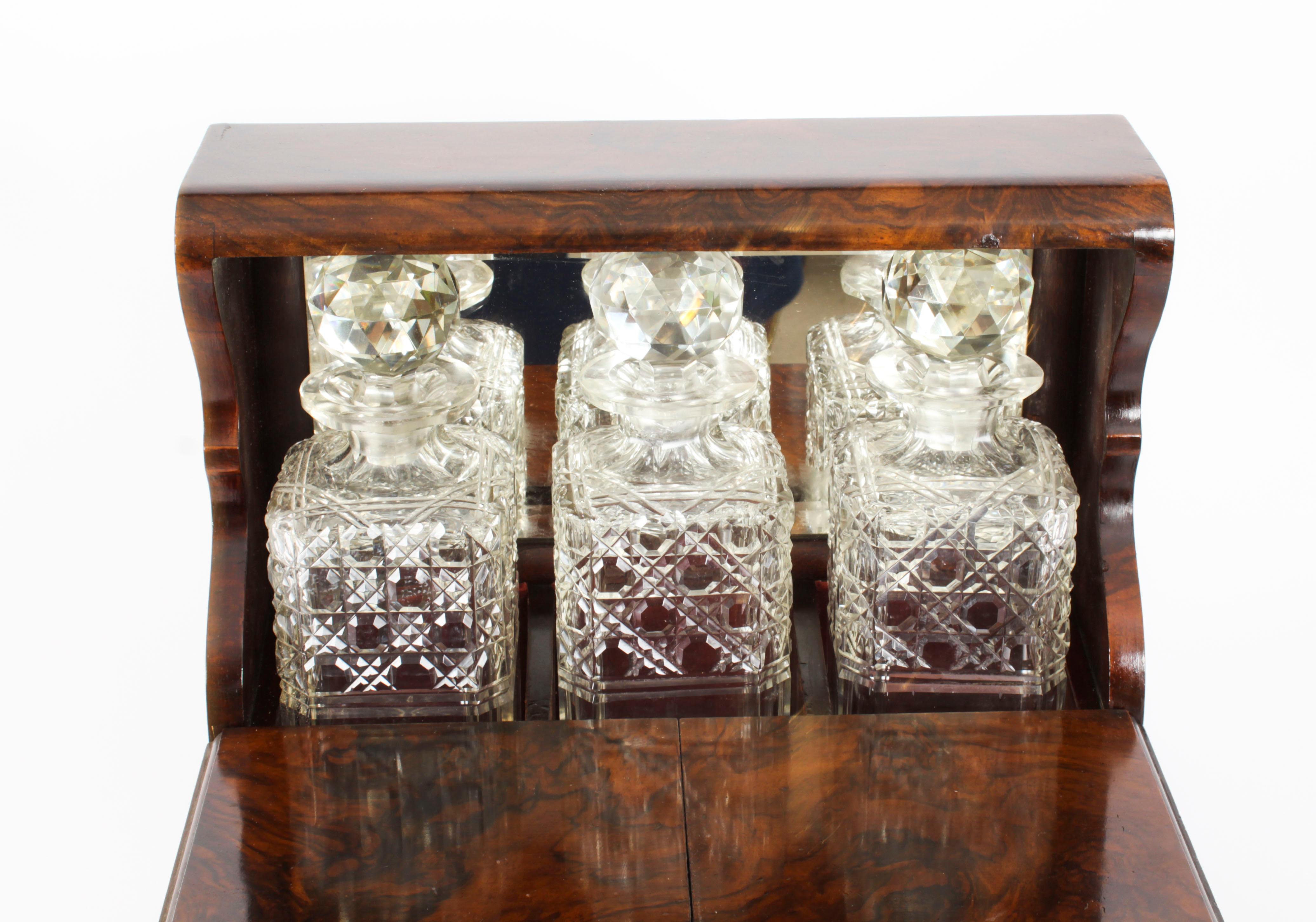 Antique Victorian Burr Walnut Three Crystal Decanter Tantalus Dry Bar 19th C In Good Condition In London, GB