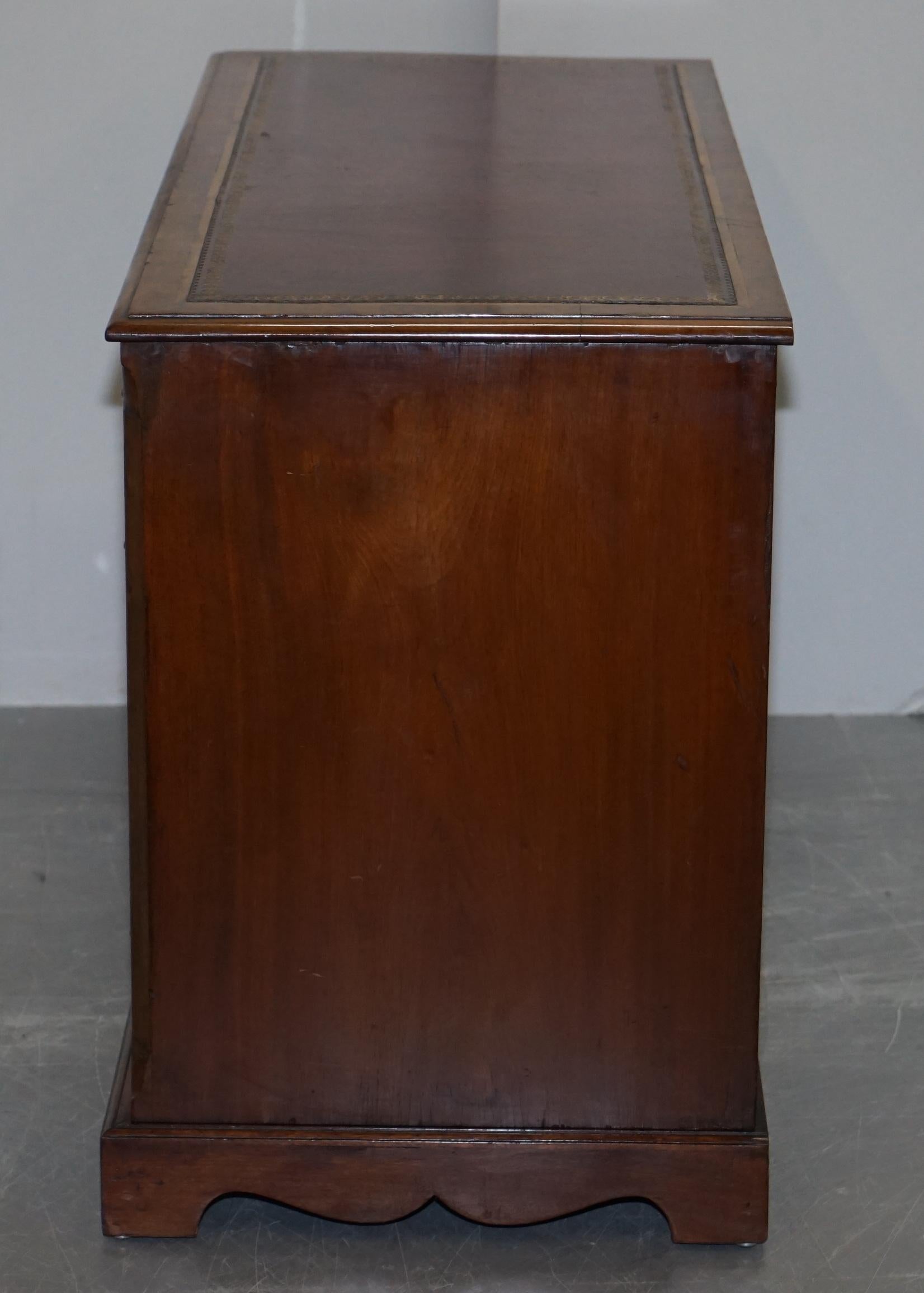 Antique Victorian Burr Walnut Twin Pedestal Partner Desk with Brown Leather Top For Sale 10