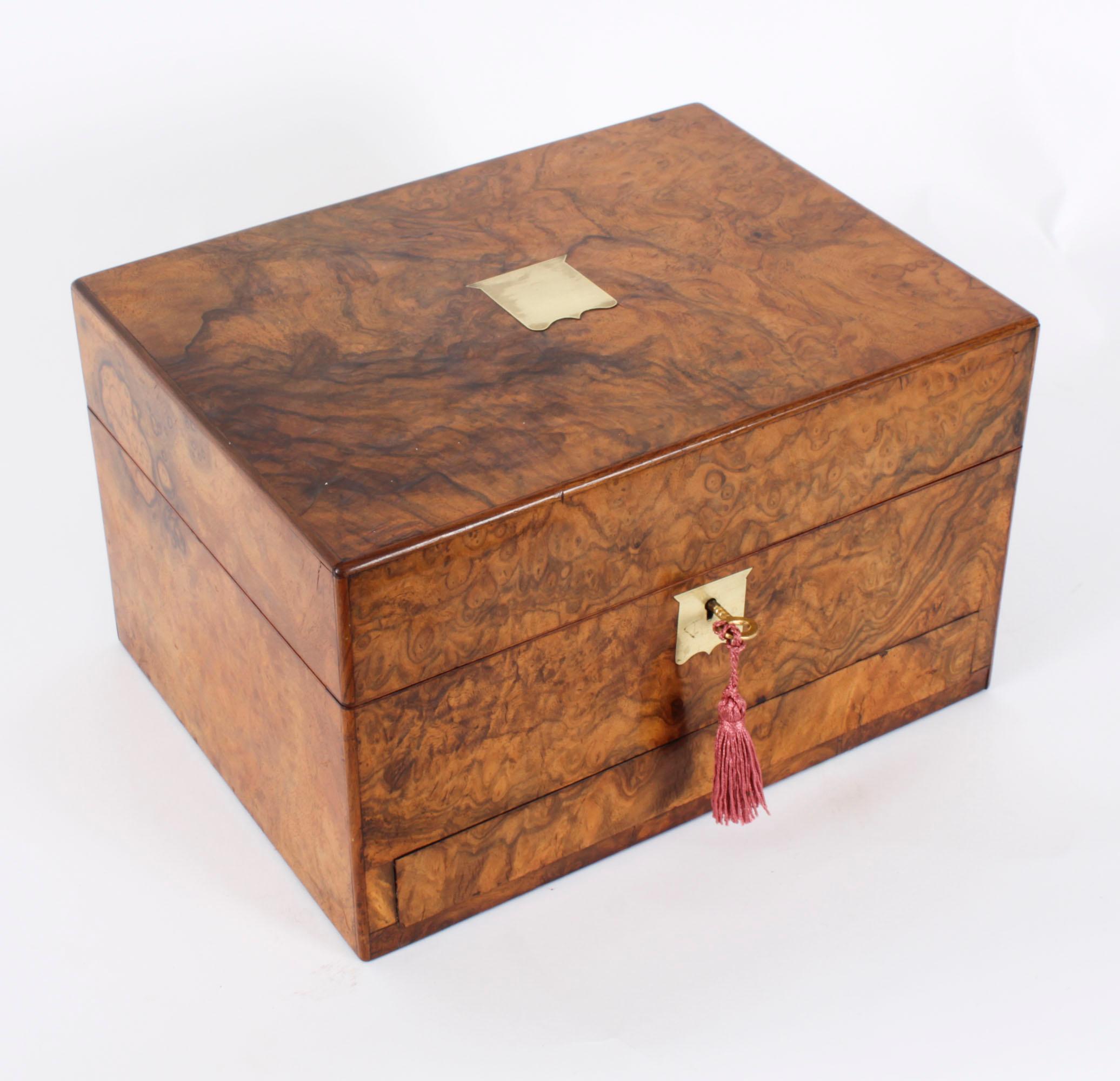 Antique Victorian Burr Walnut Vanity Box C1860 19th C 14