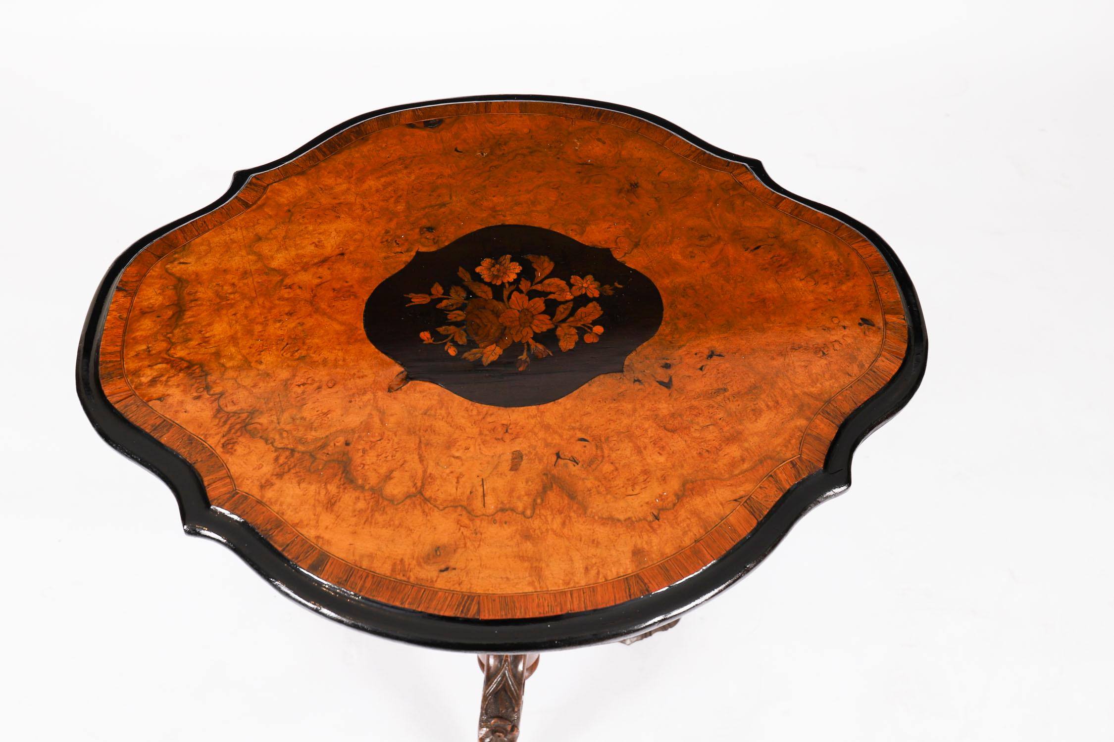 Ancienne table d'appoint victorienne en ronce de noyer pour le vin 19ème siècle en vente 1