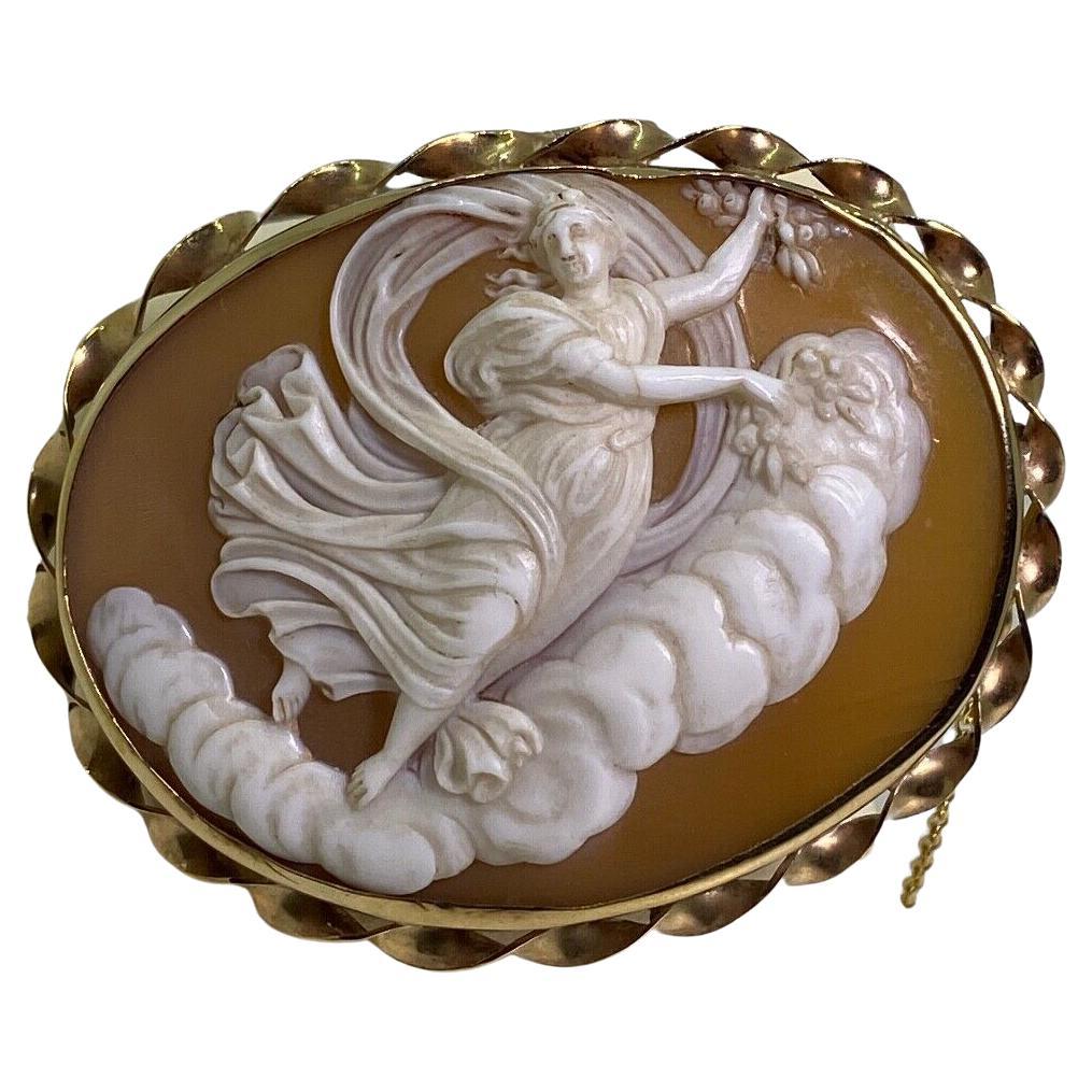 Antique Victorian c1870’s Finely Carved Shell Cameo Brooch Pendant in 9K Gold For Sale