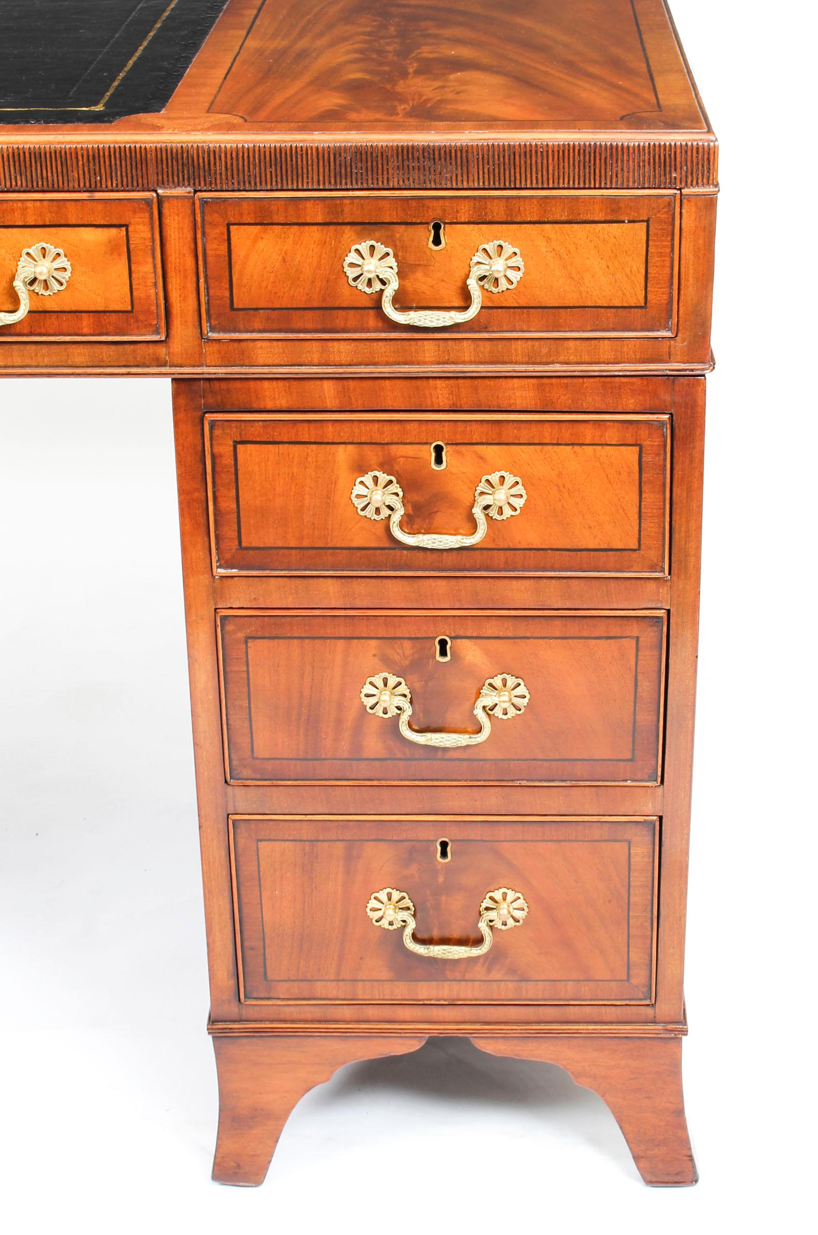 Antique Victorian Caddy Top Mahogany Pedestal Desk, 19th Century 1